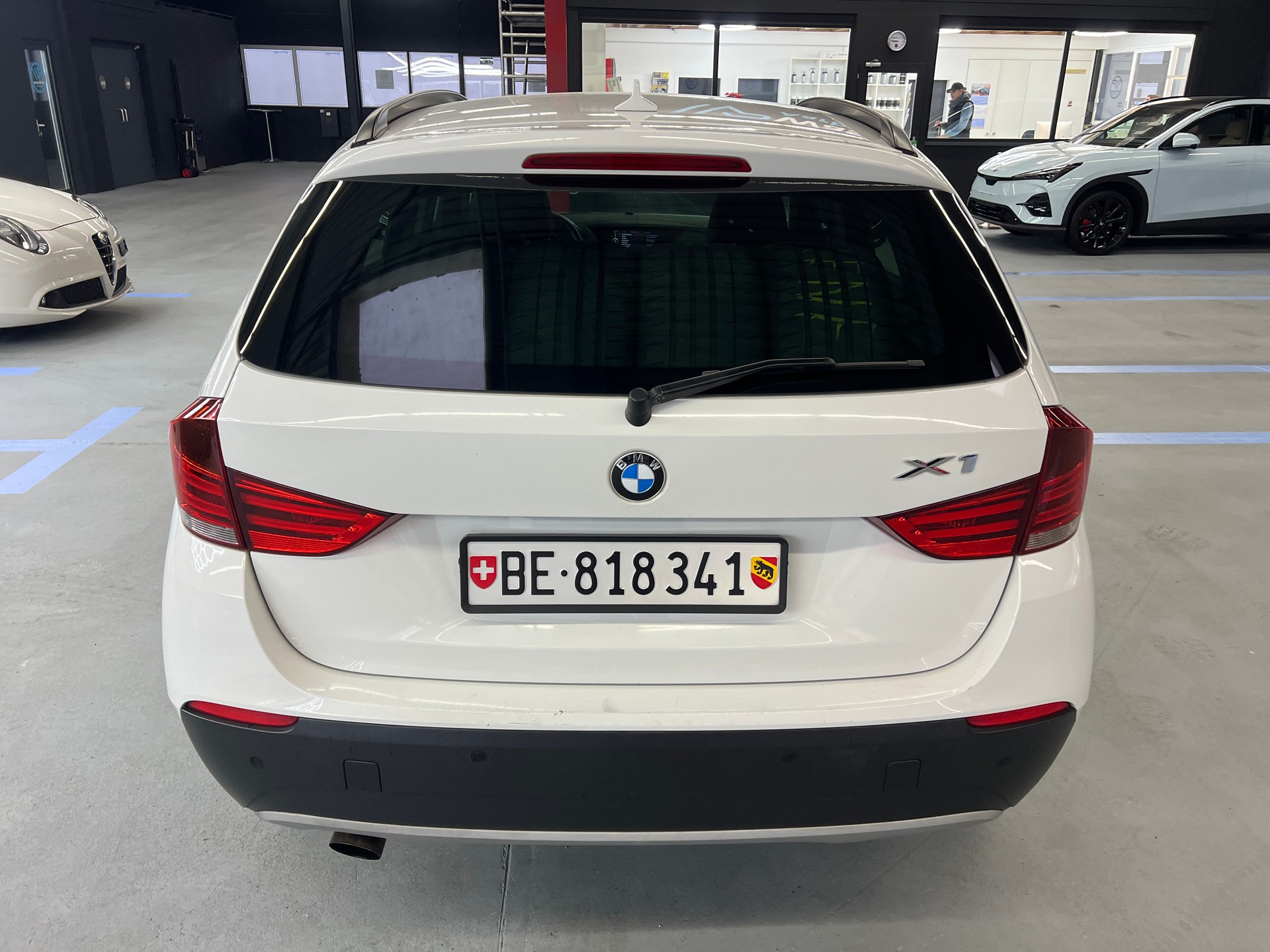 BMW X1 sDrive 20d "mit Garantie möglich"-image-10