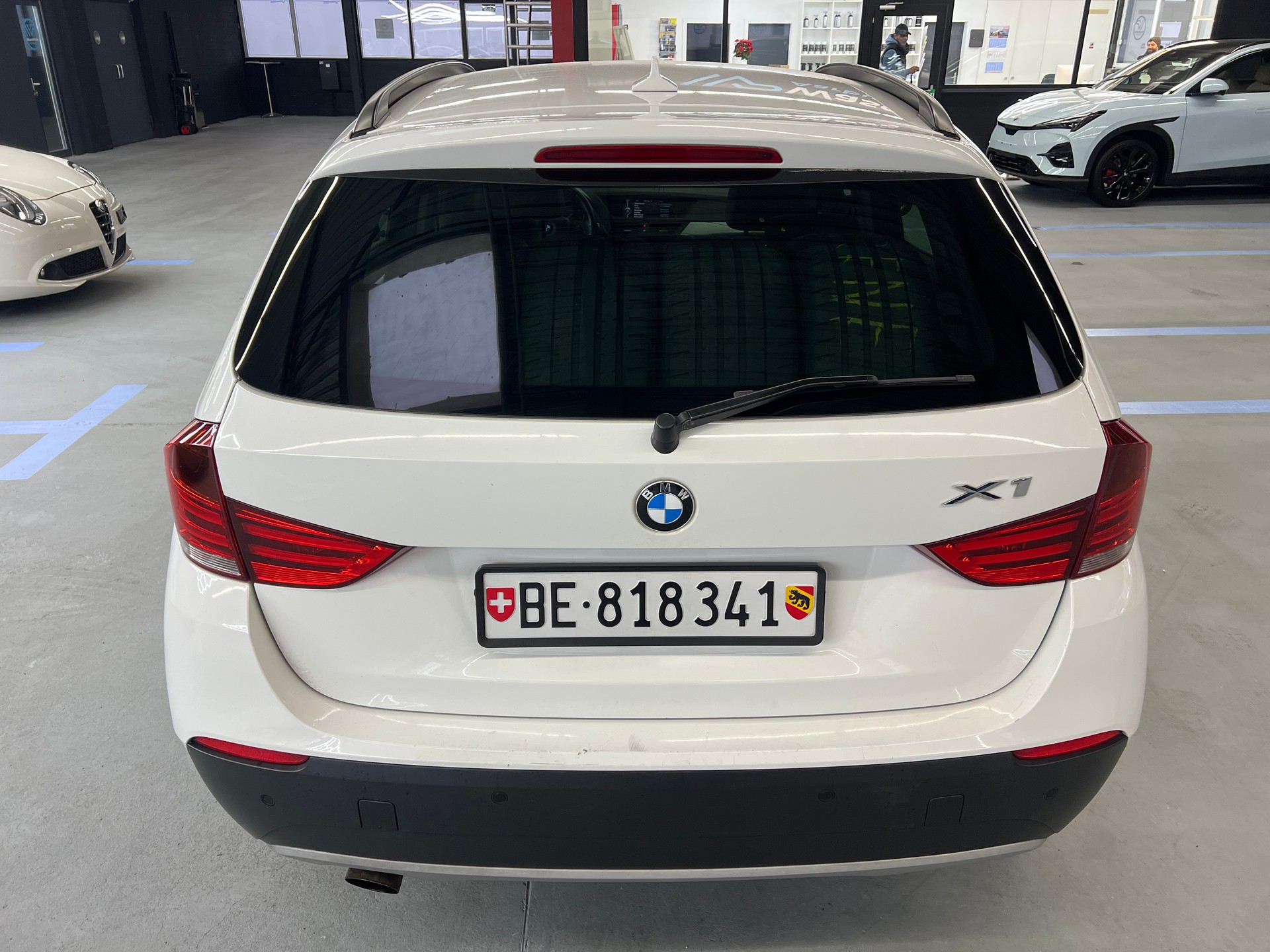 BMW X1 sDrive 20d "mit Garantie möglich"-image-9