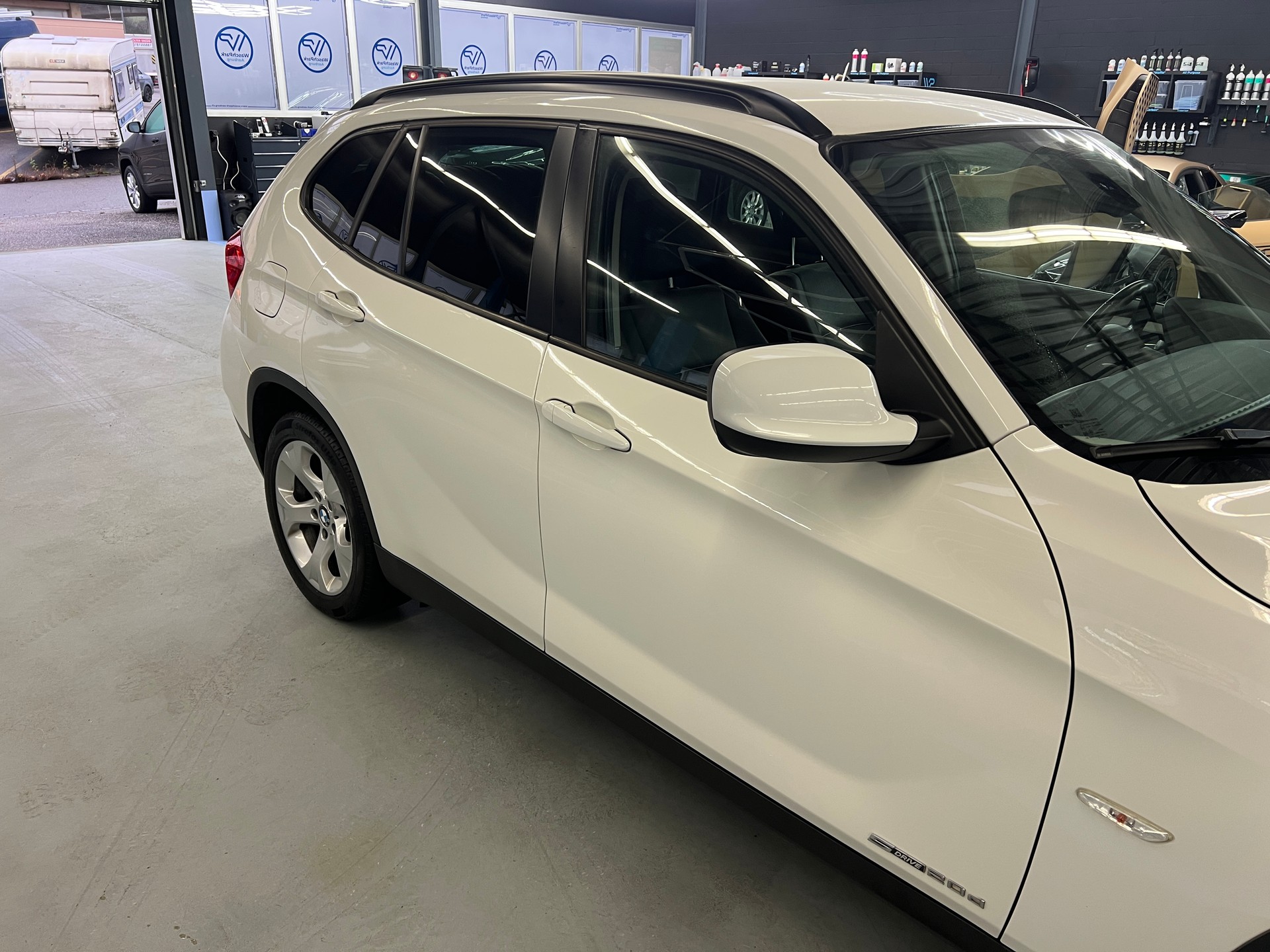 BMW X1 sDrive 20d "mit Garantie möglich"-image-12