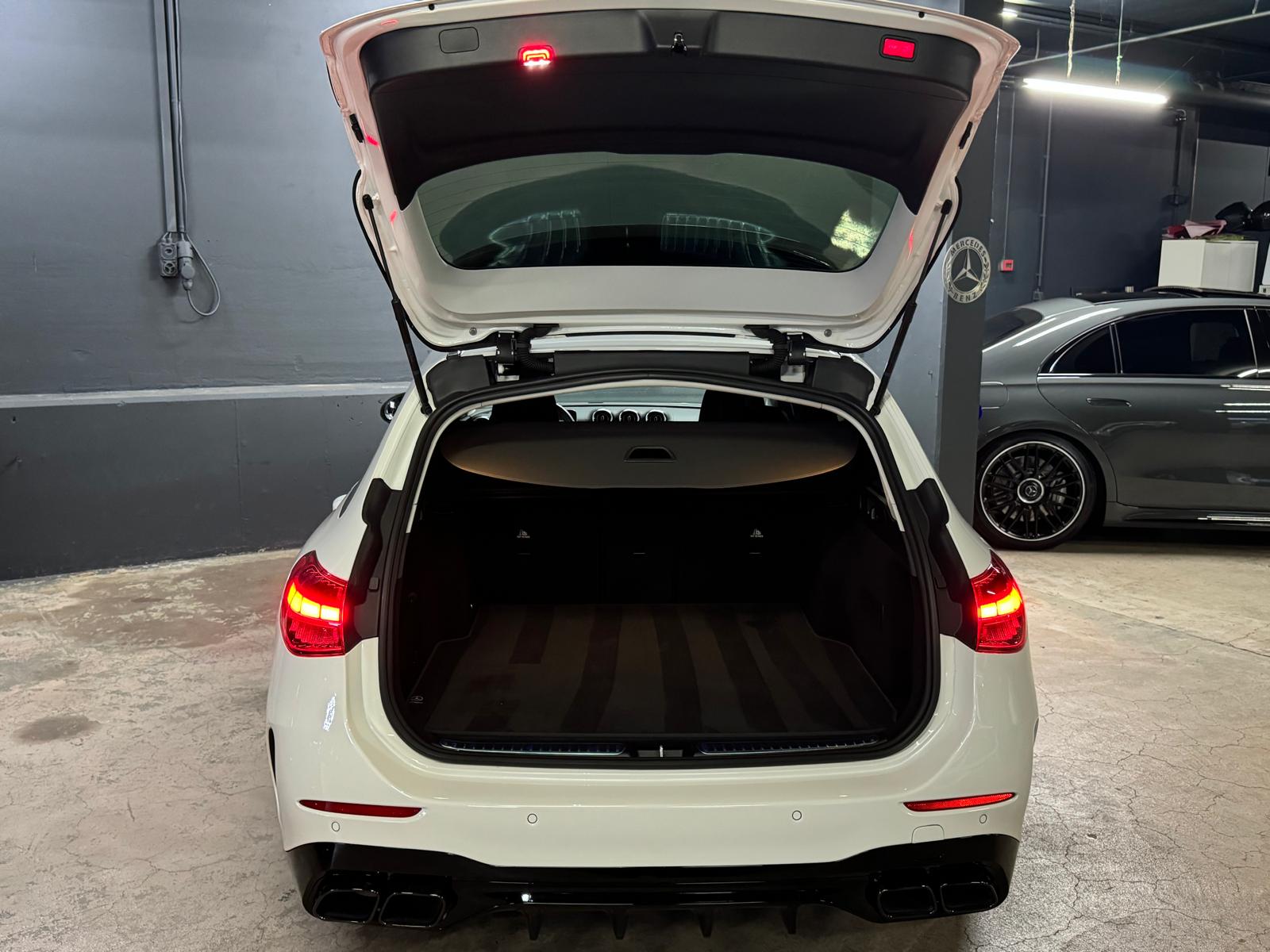 MERCEDES-BENZ C 180 T AMG (C63s AMG Bodykit) Limited White&Black Performance 4Jahre Vollgarantie & Gratisservice-image-7