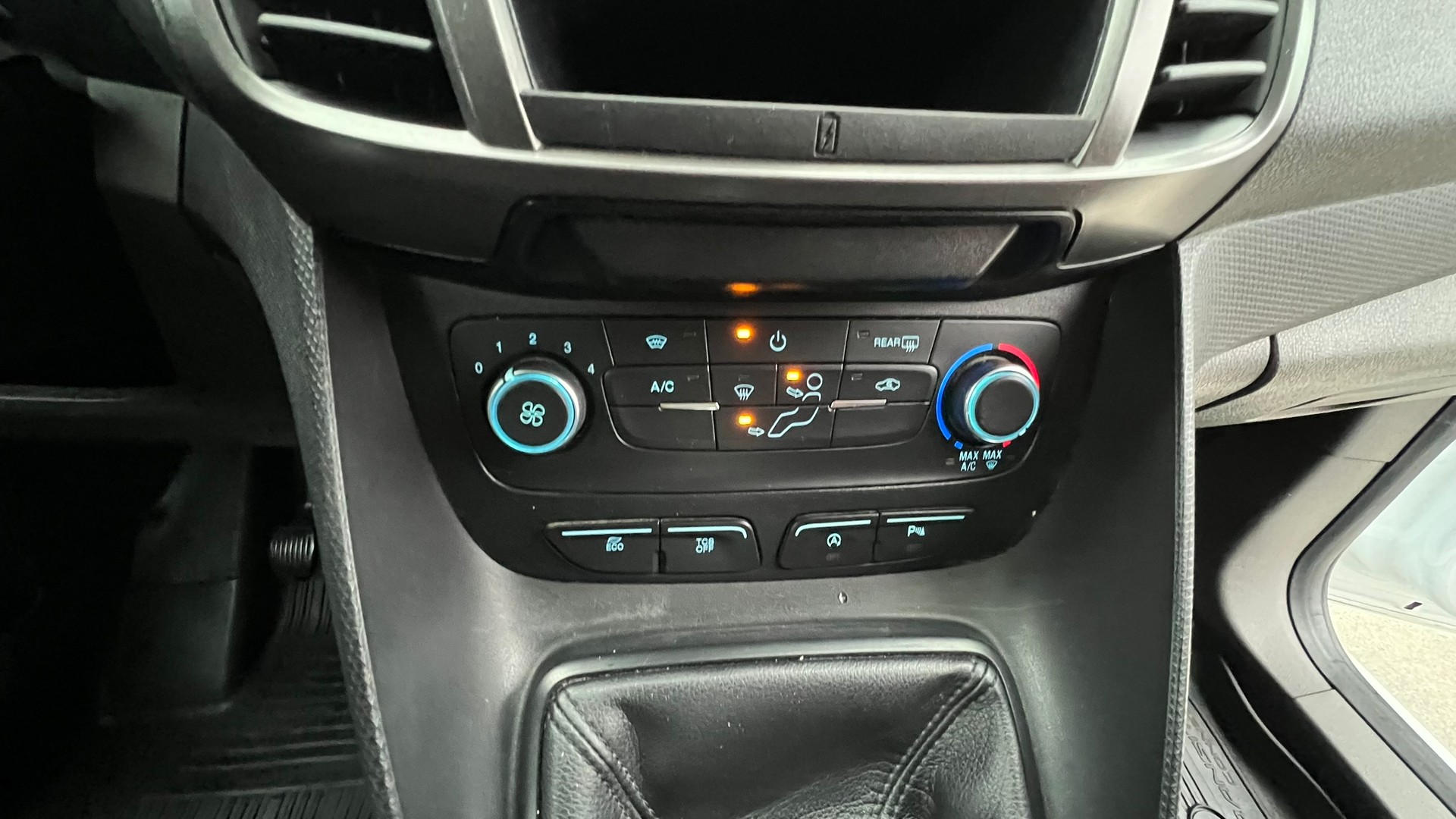 FORD TRANSIT CONNECT VAN T200 1.5 ECO BLUE TREND BOTT l 120 PS-image-19