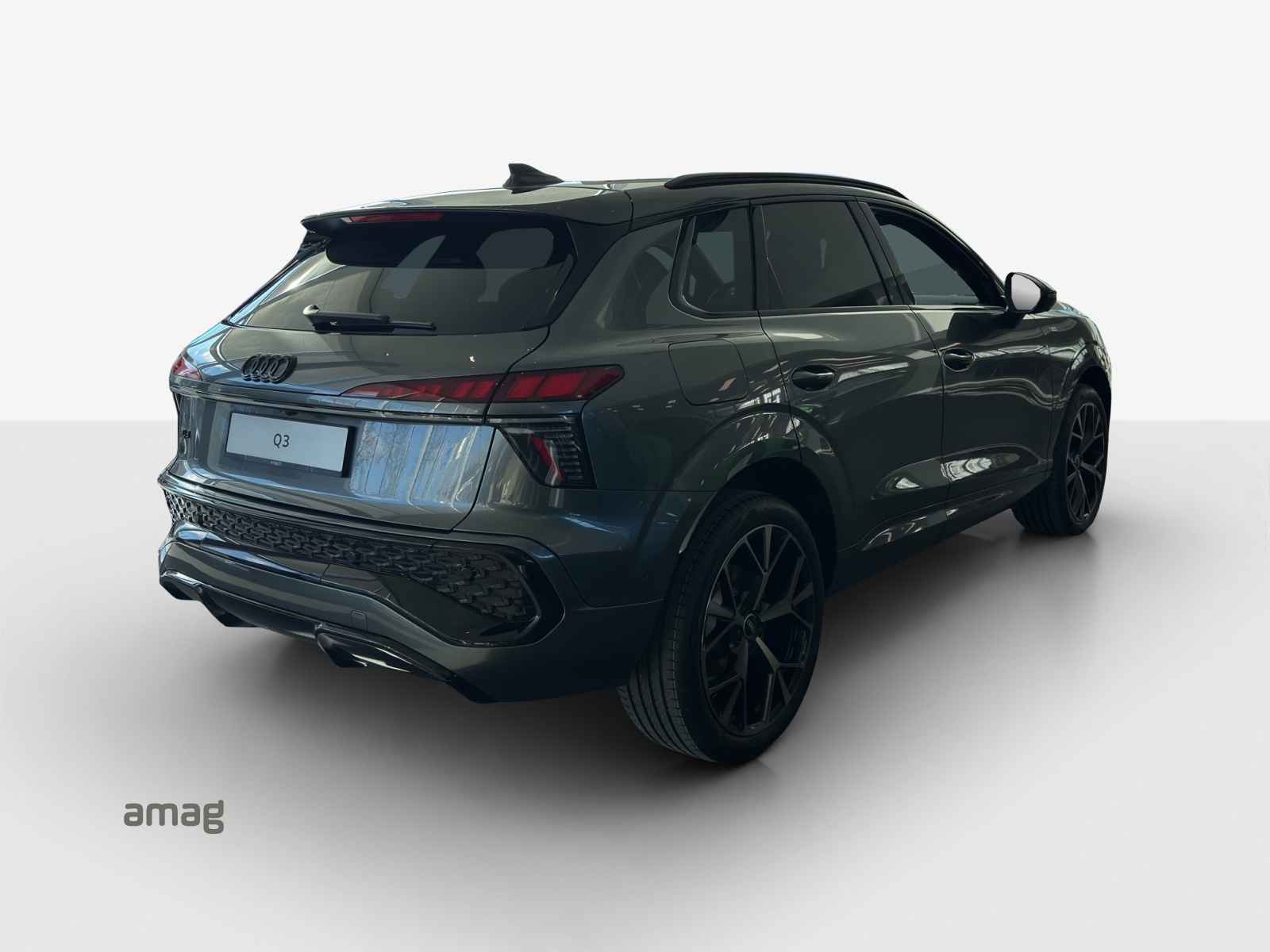 AUDI Q3 SUV 110 kW TFSI S tronic-image-4