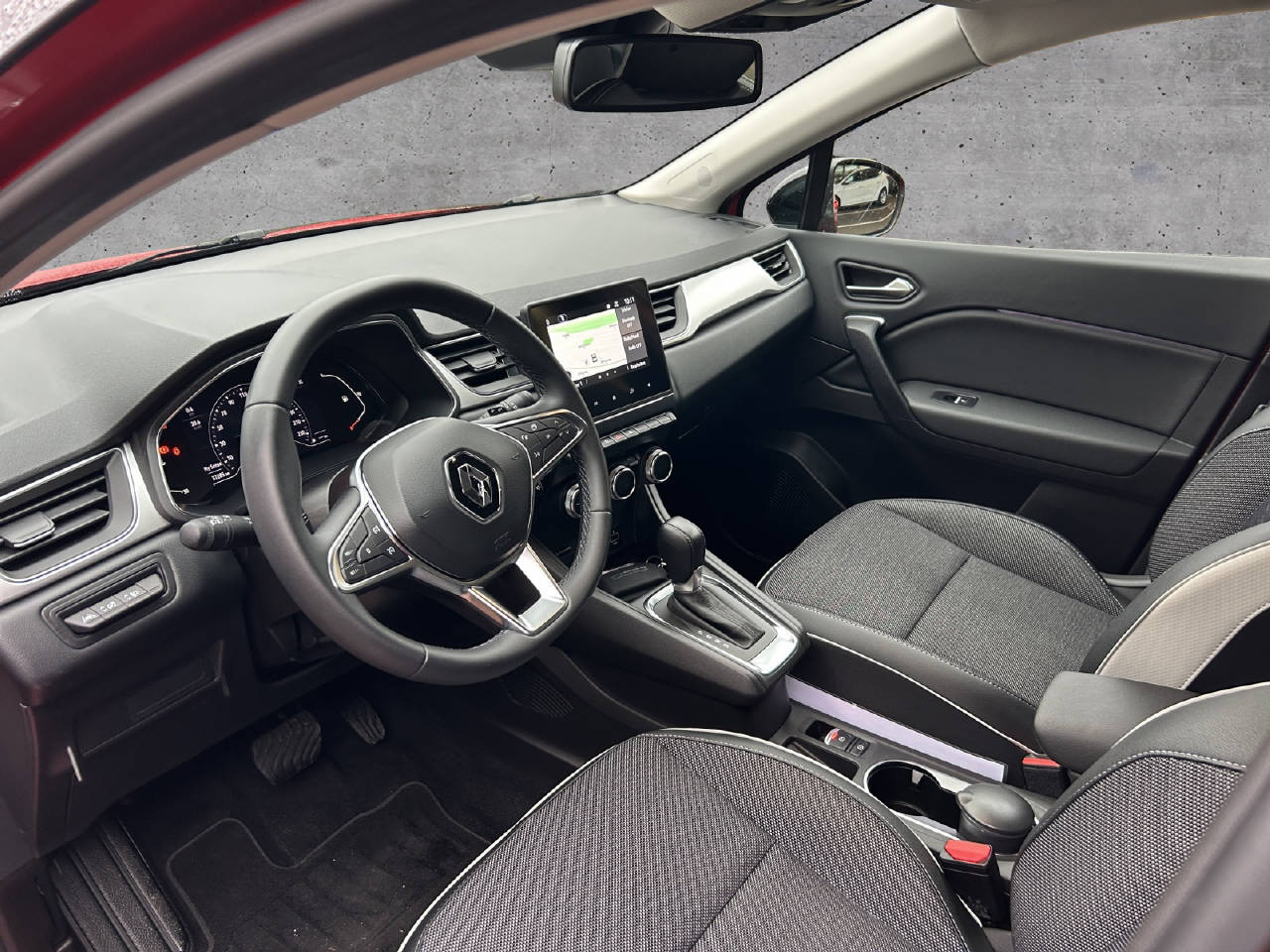 RENAULT Captur 1.3 TCe 160 Intens EDC-image-4