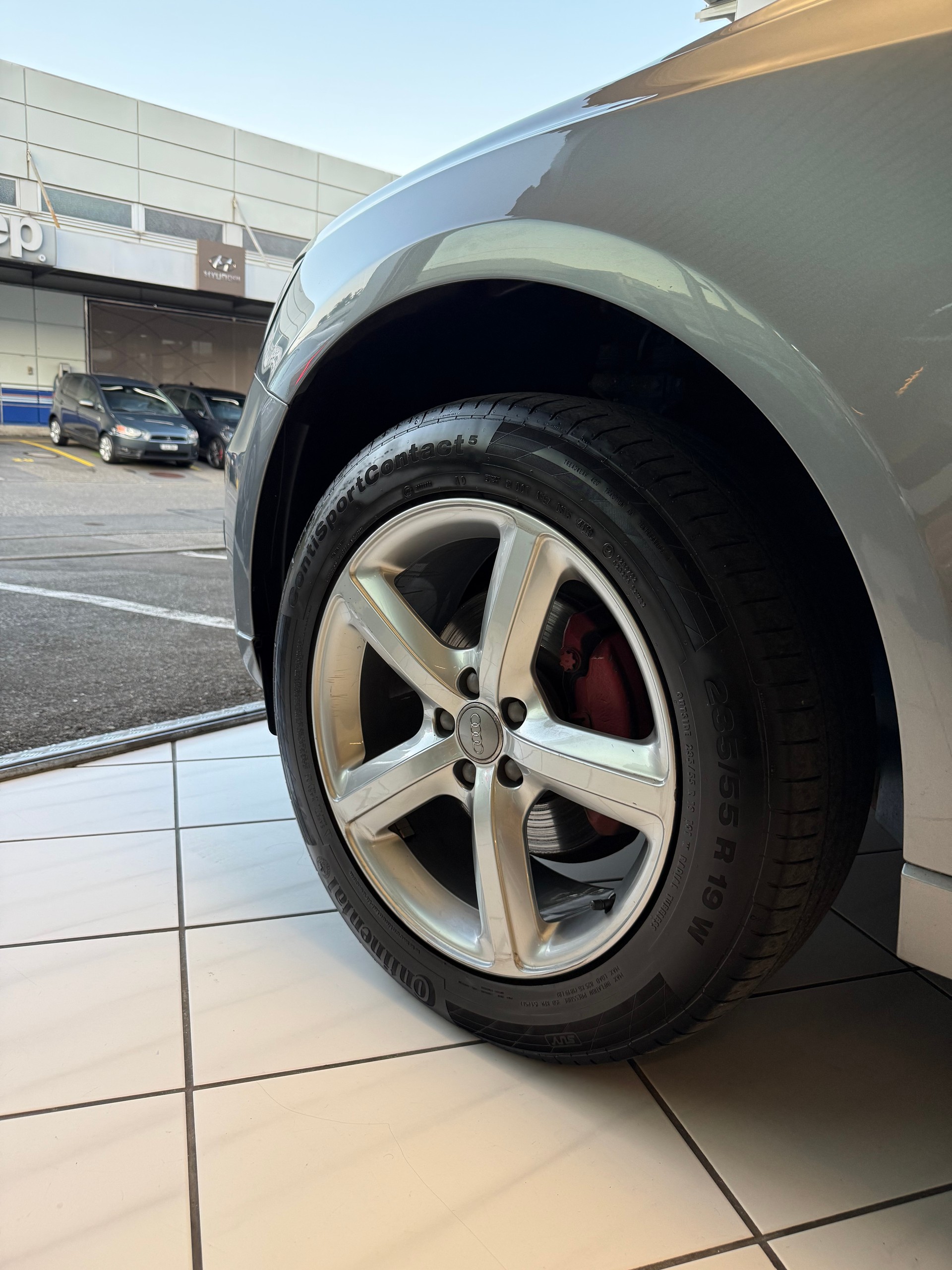 AUDI Q5 2.0 TDI S-Line Quattro S-tronic-image-17