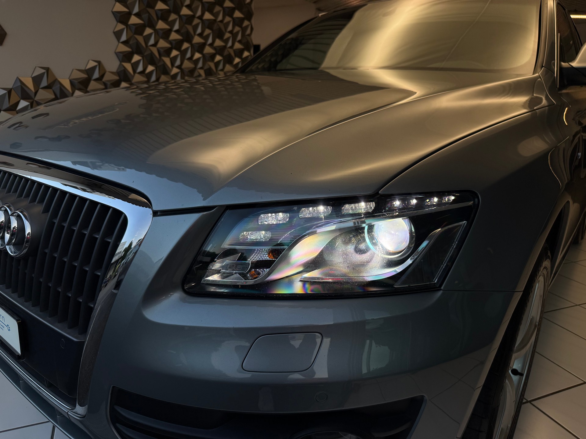 AUDI Q5 2.0 TDI S-Line Quattro S-tronic-image-20