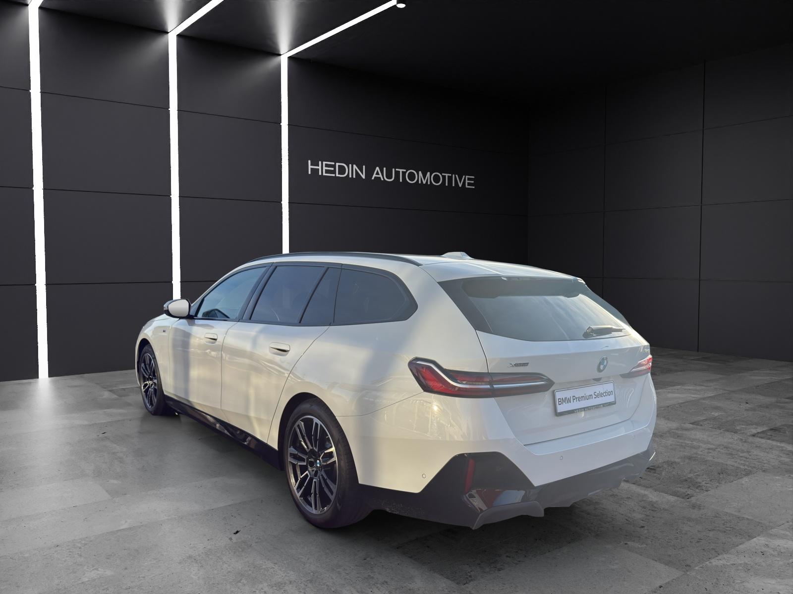 BMW 520d xDrive Touring-image-3