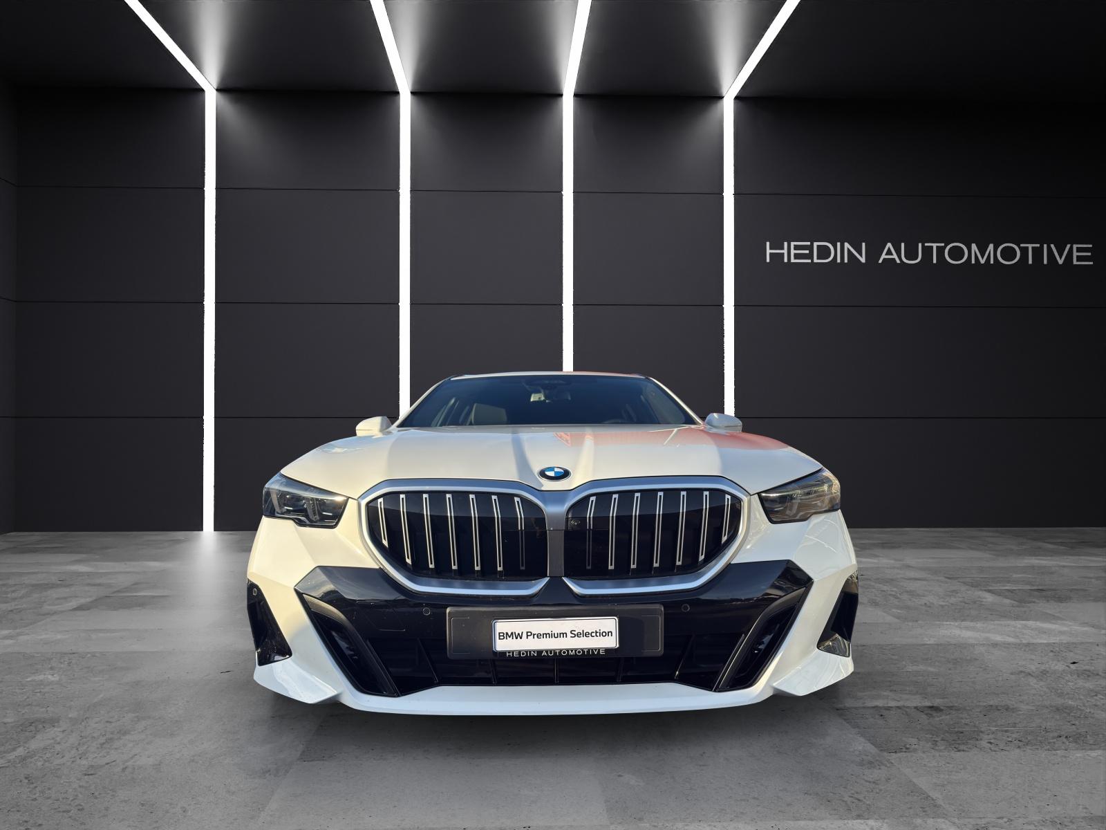 BMW 520d xDrive Touring-image-7