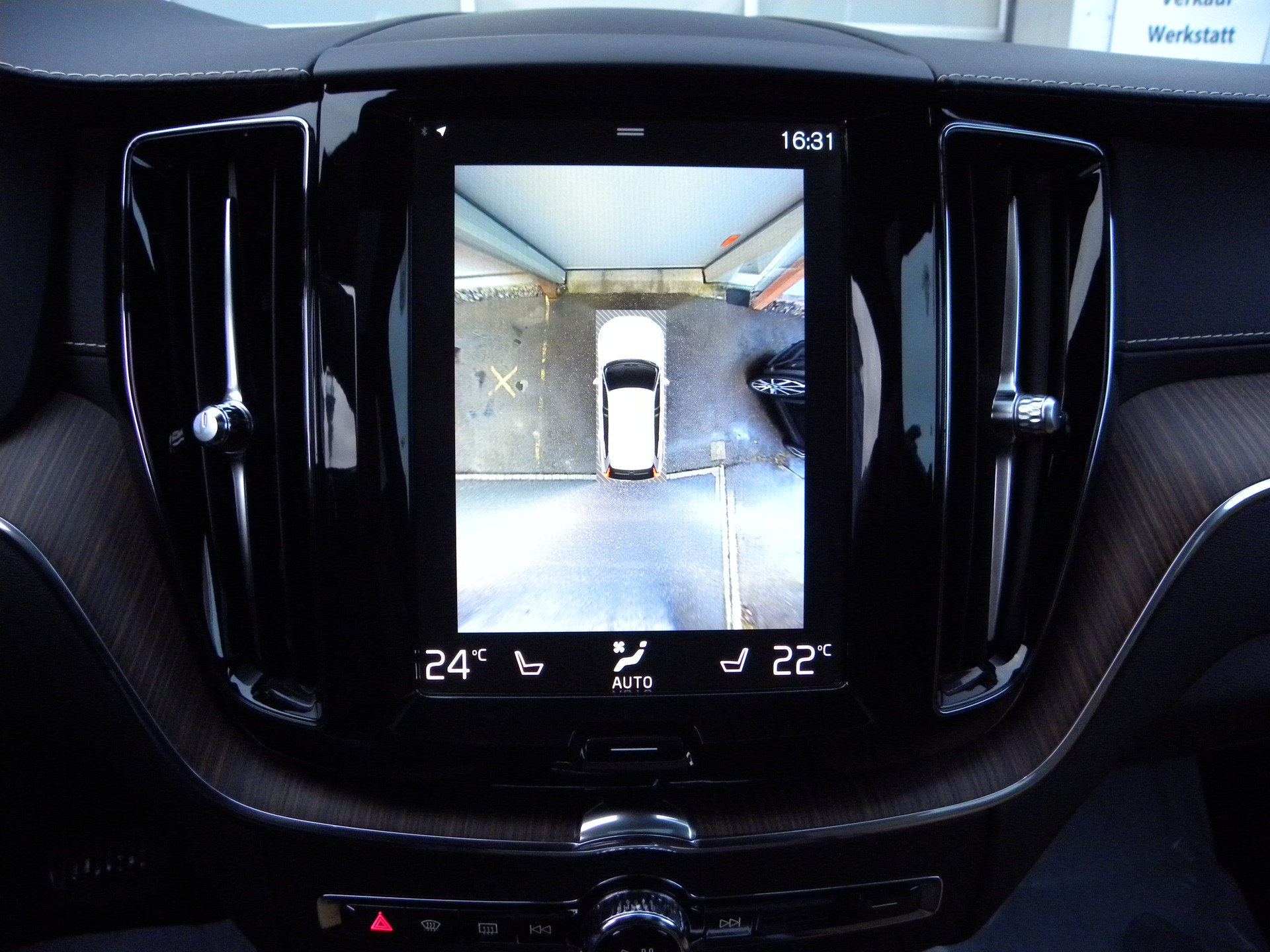 VOLVO XC60 T8 eAWD Inscription Geartronic-image-11