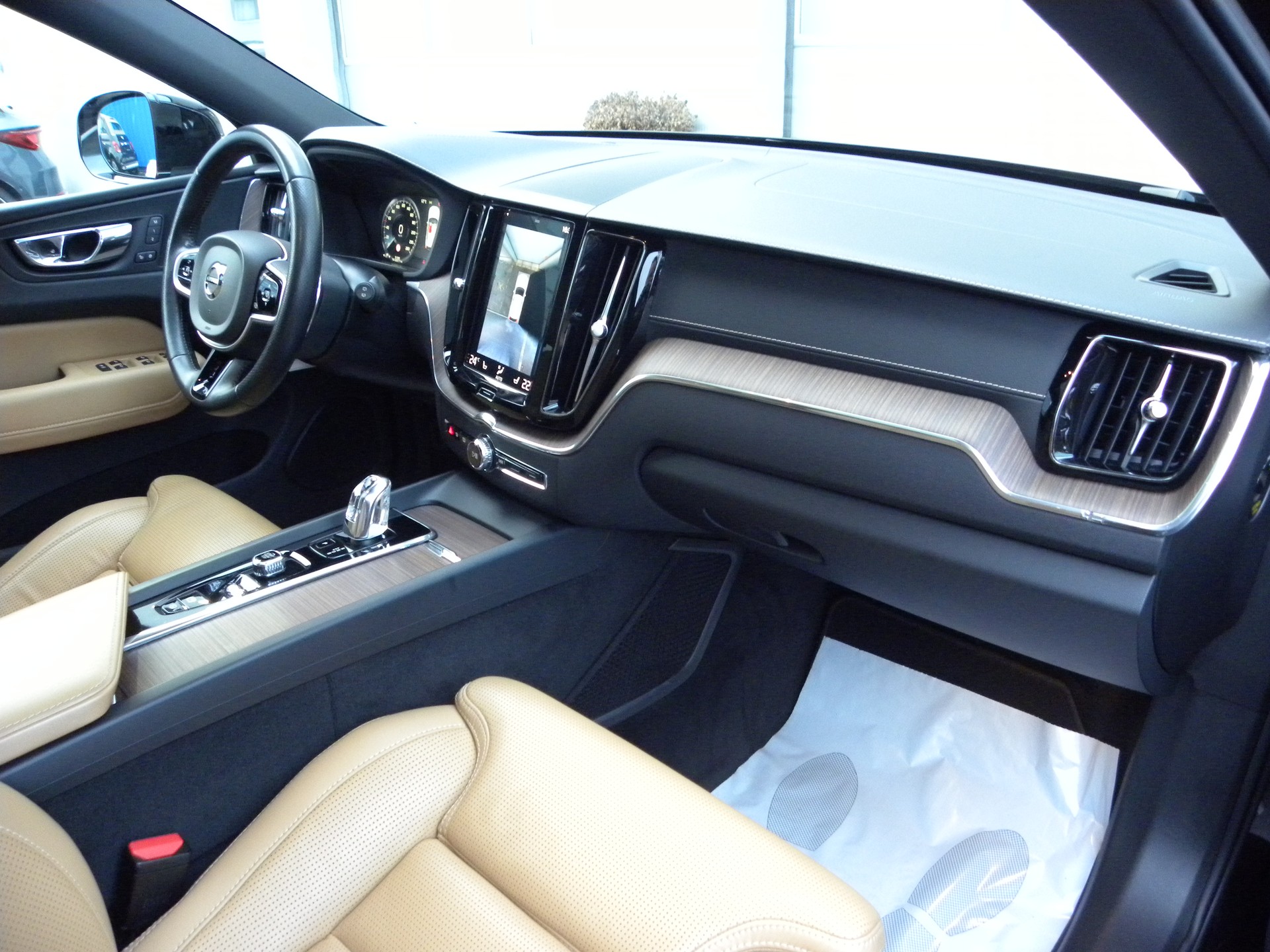VOLVO XC60 T8 eAWD Inscription Geartronic-image-5