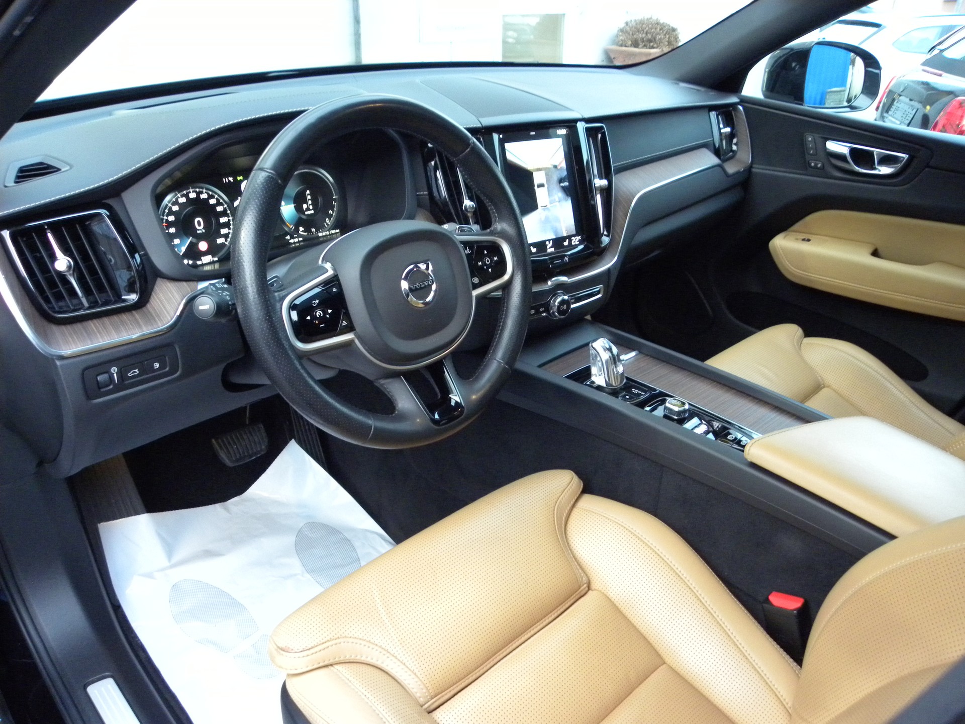 VOLVO XC60 T8 eAWD Inscription Geartronic-image-4