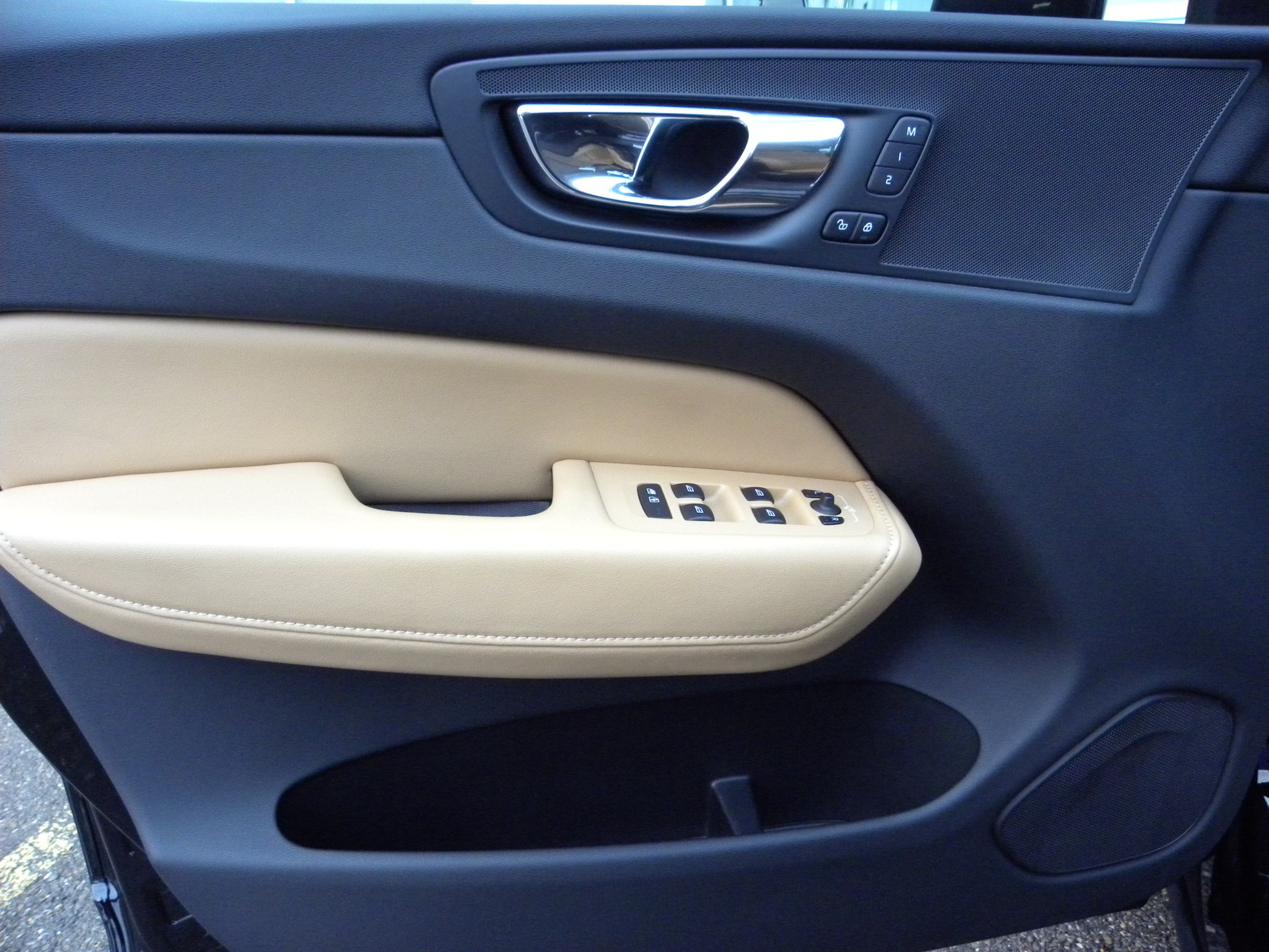 VOLVO XC60 T8 eAWD Inscription Geartronic-image-9