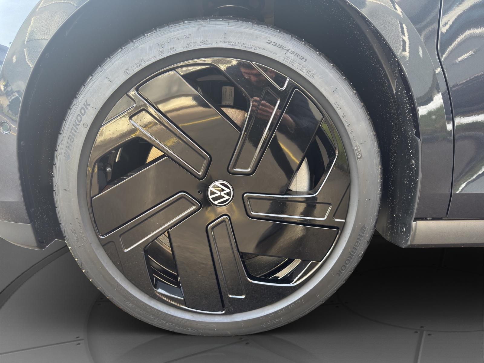 VW ID.Buzz LWB GTX 4 Motion-image-7