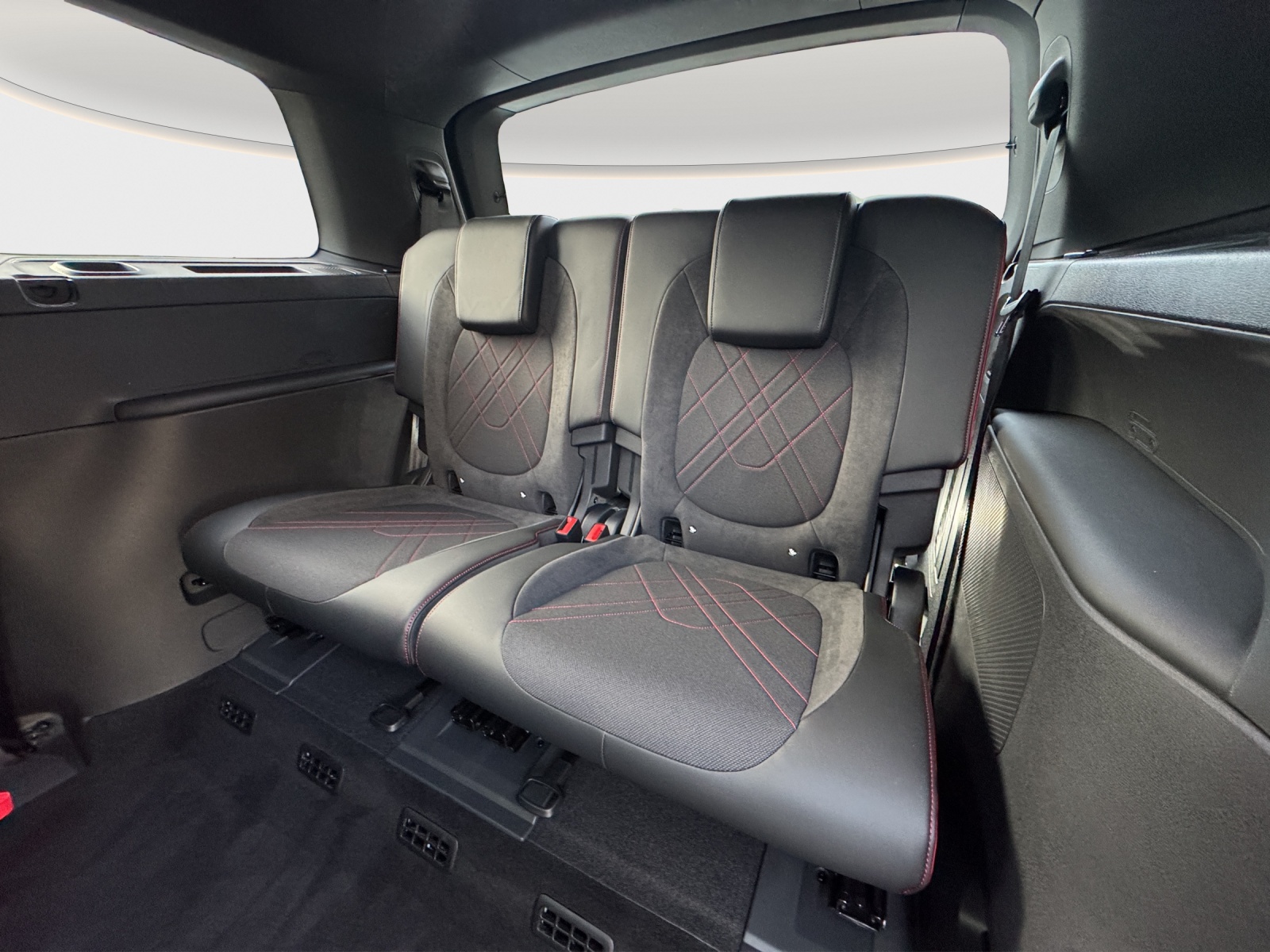 VW ID.Buzz LWB GTX 4 Motion-image-14