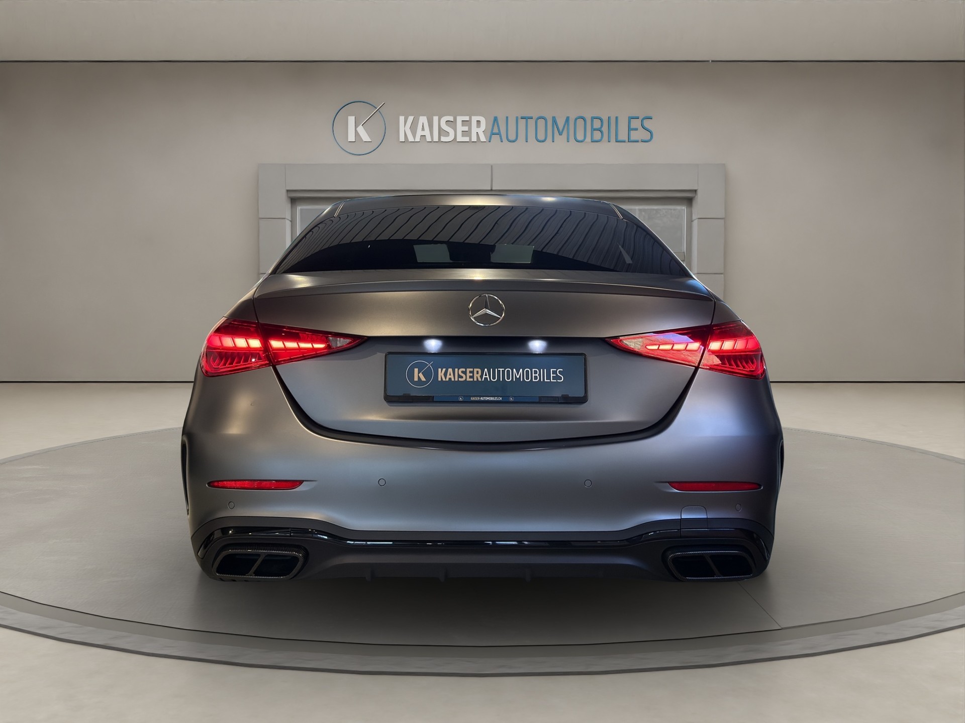 MERCEDES-BENZ C 300 4Matic AMG Line-image-5
