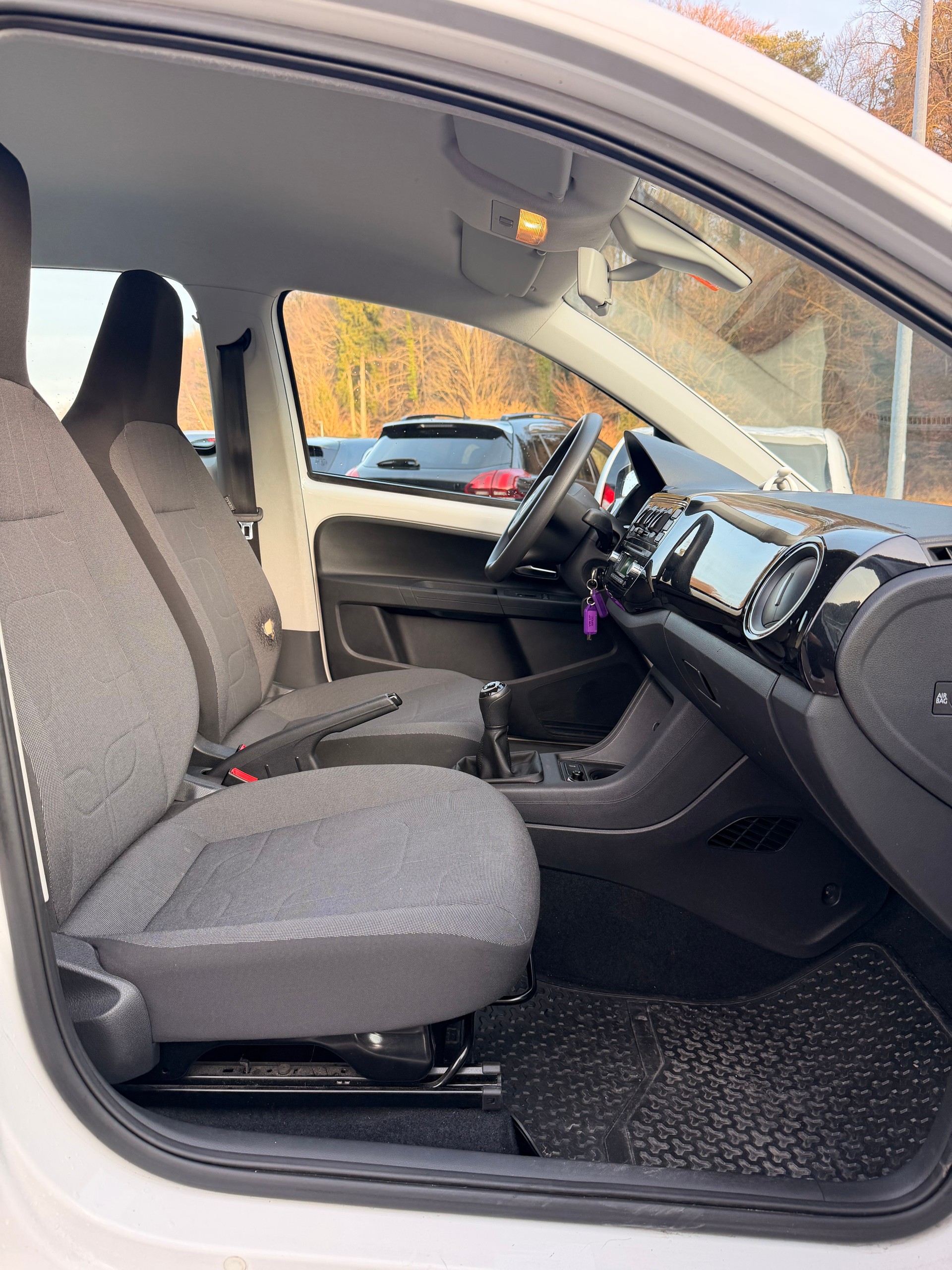 VW Up 1.0 BMT EcoFuel move up-image-9