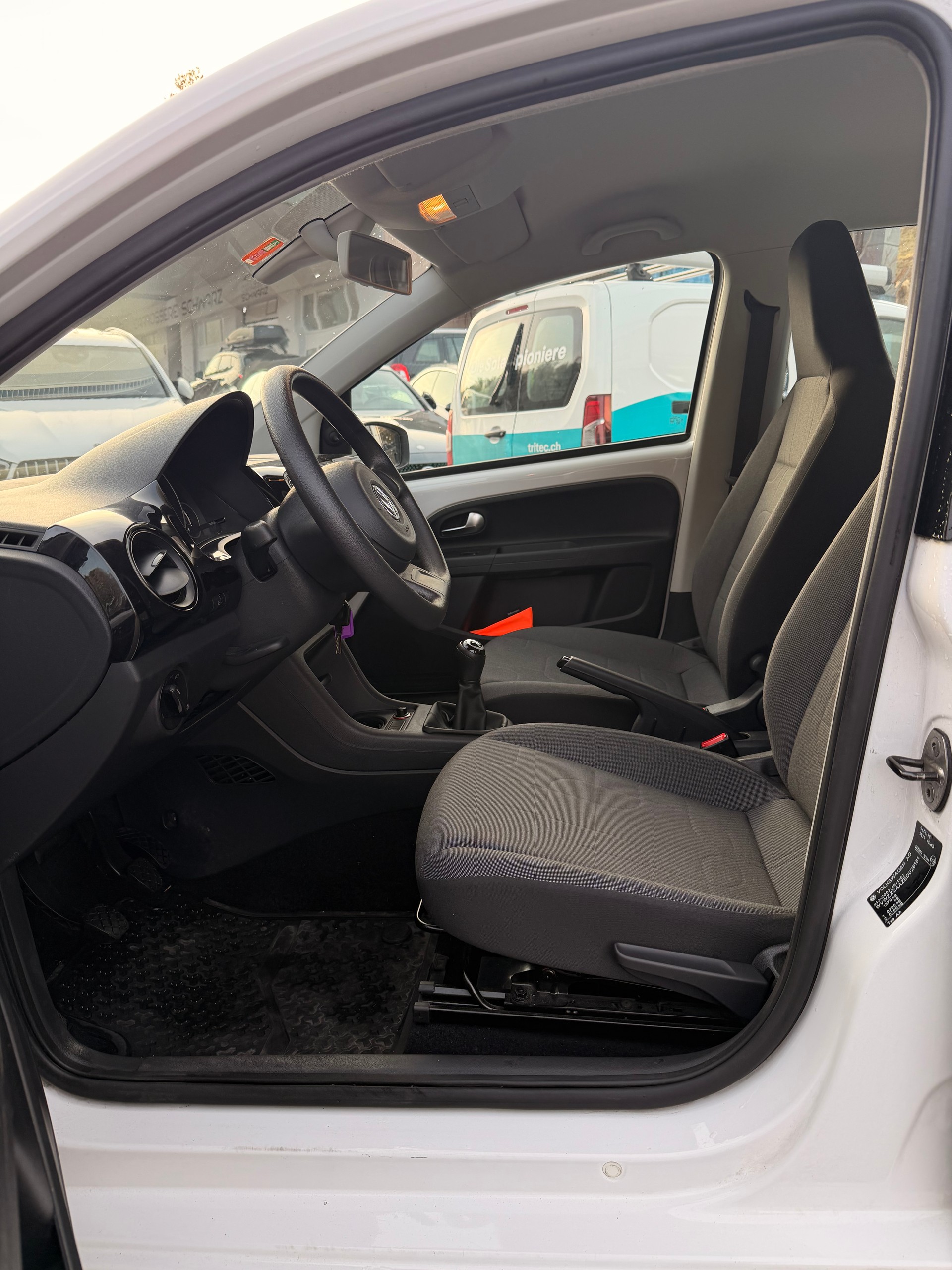 VW Up 1.0 BMT EcoFuel move up-image-7