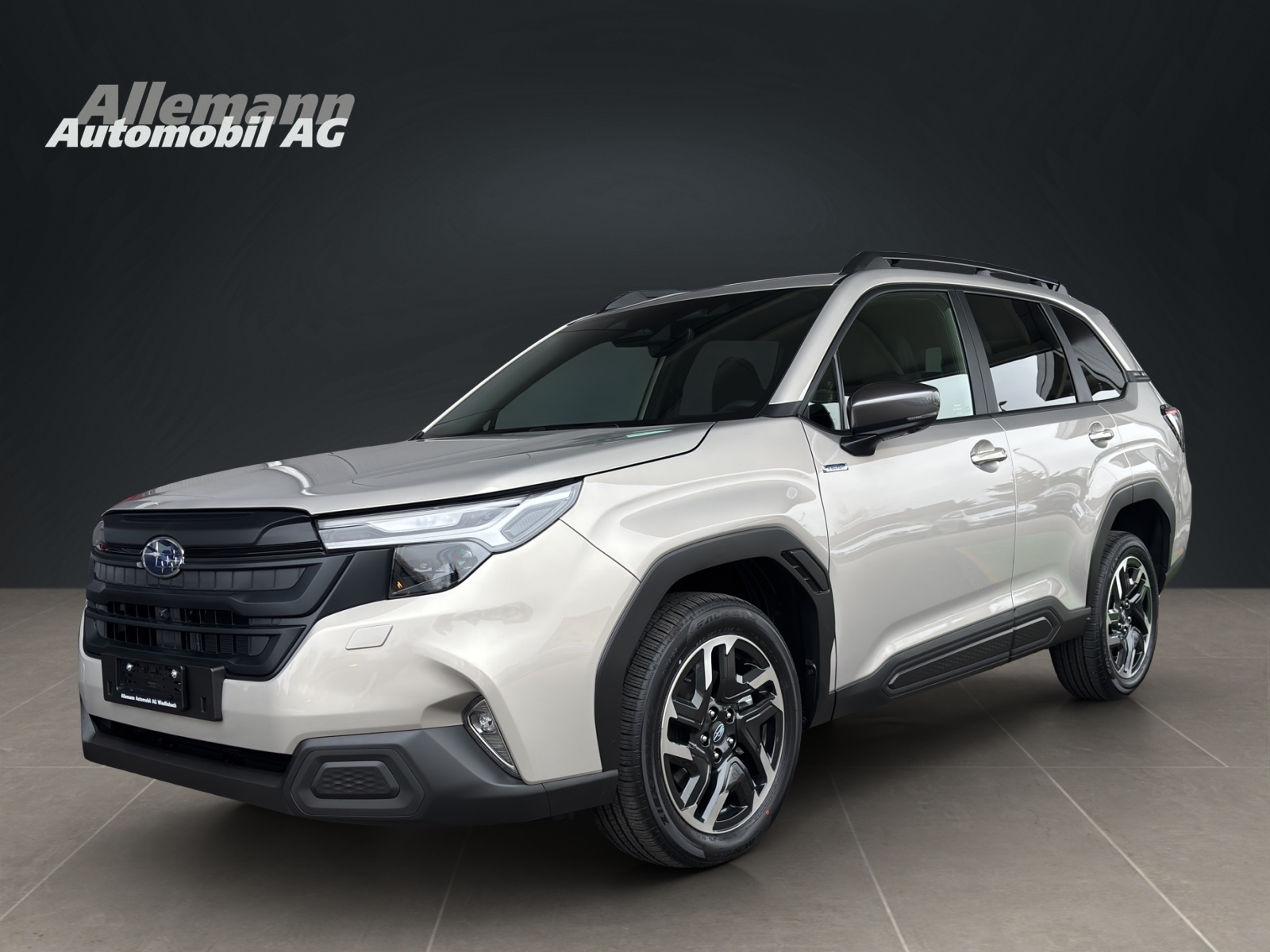 SUBARU Forester Station 2.0i e-Boxer Swiss Plus-image-0