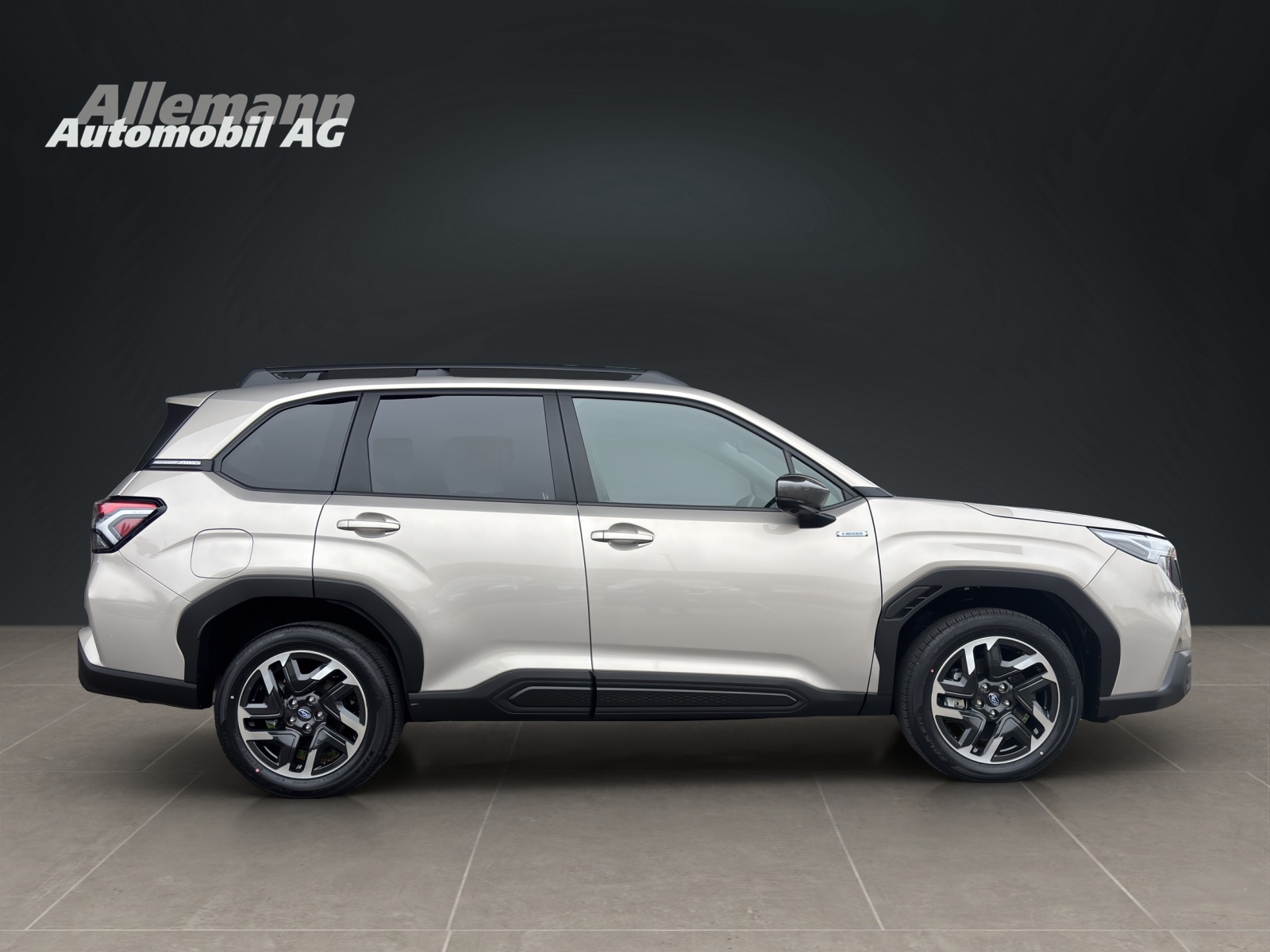SUBARU Forester Station 2.0i e-Boxer Swiss Plus-image-4