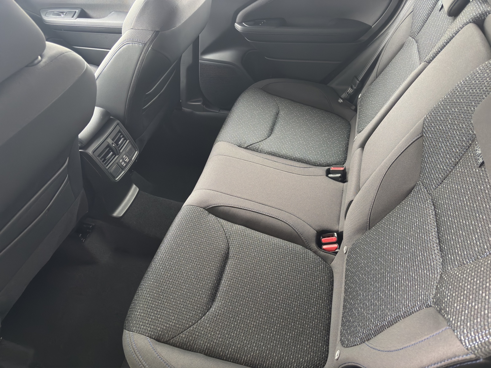 SUBARU Forester Station 2.0i e-Boxer Swiss Plus-image-8