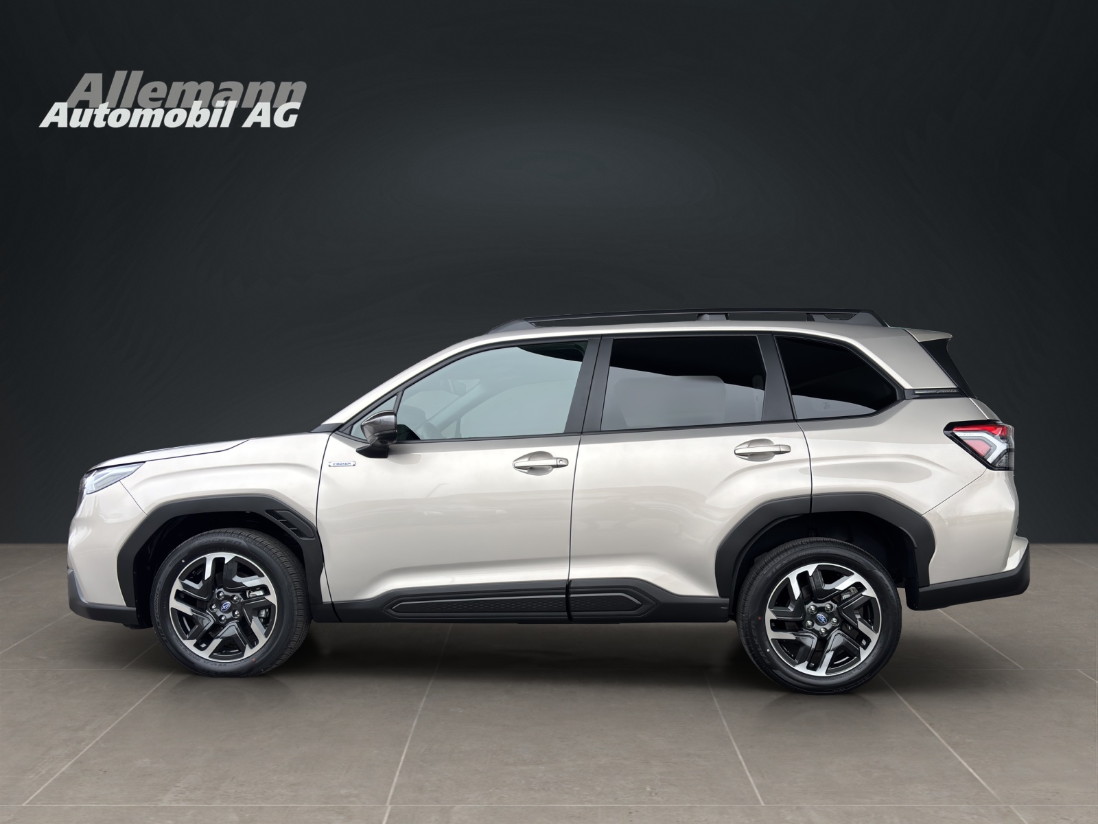 SUBARU Forester Station 2.0i e-Boxer Swiss Plus-image-1