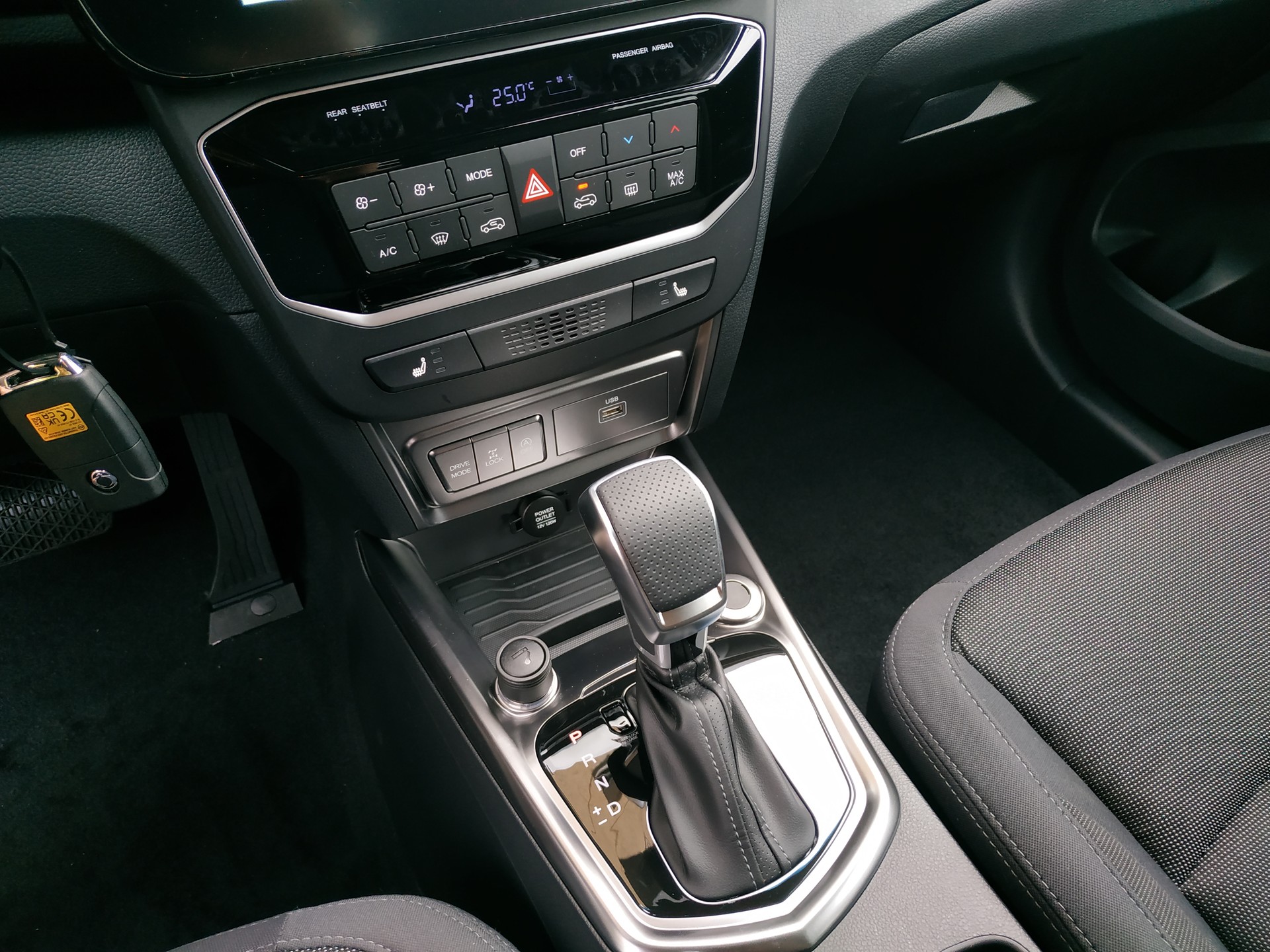KGM-SsangYong Tivoli 1.5 T GDI Steel 4WD Automat-image-16