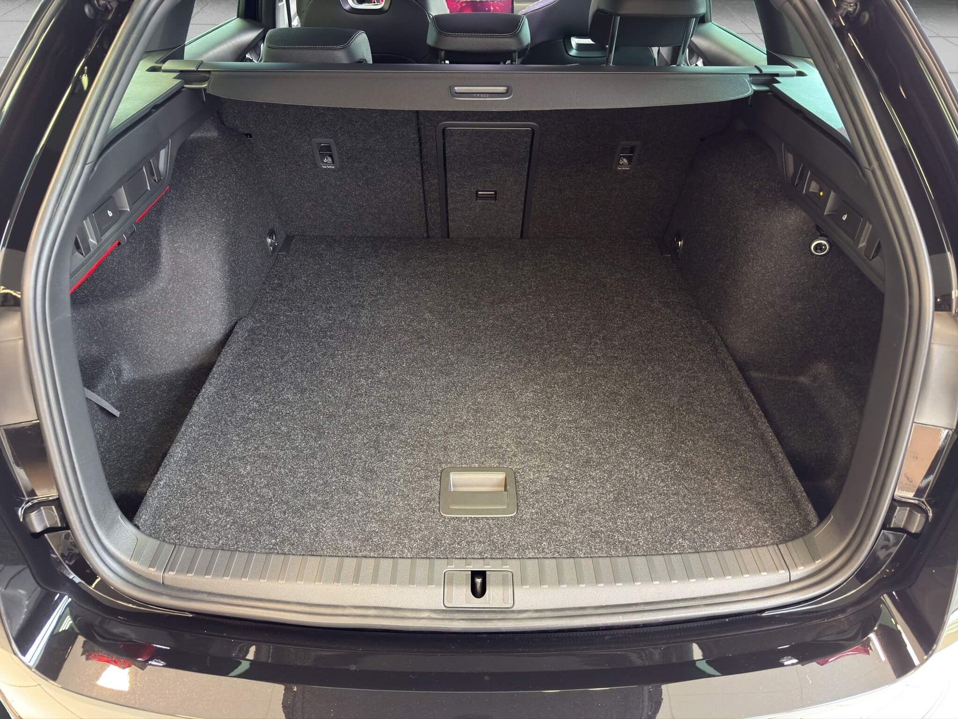 SKODA Octavia Combi 1.5 TSI mHEV DSG Dynamic-image-9