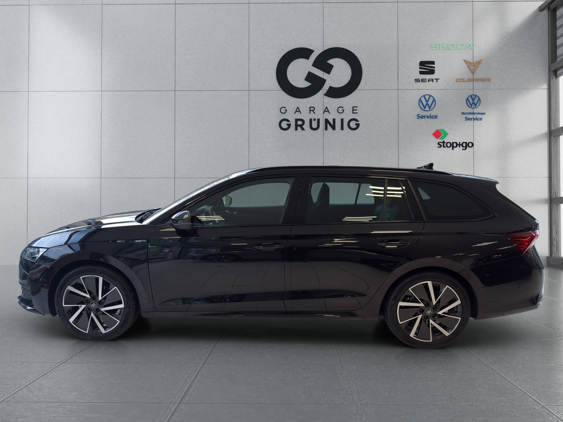 SKODA Octavia Combi 1.5 TSI mHEV DSG Dynamic-image-2