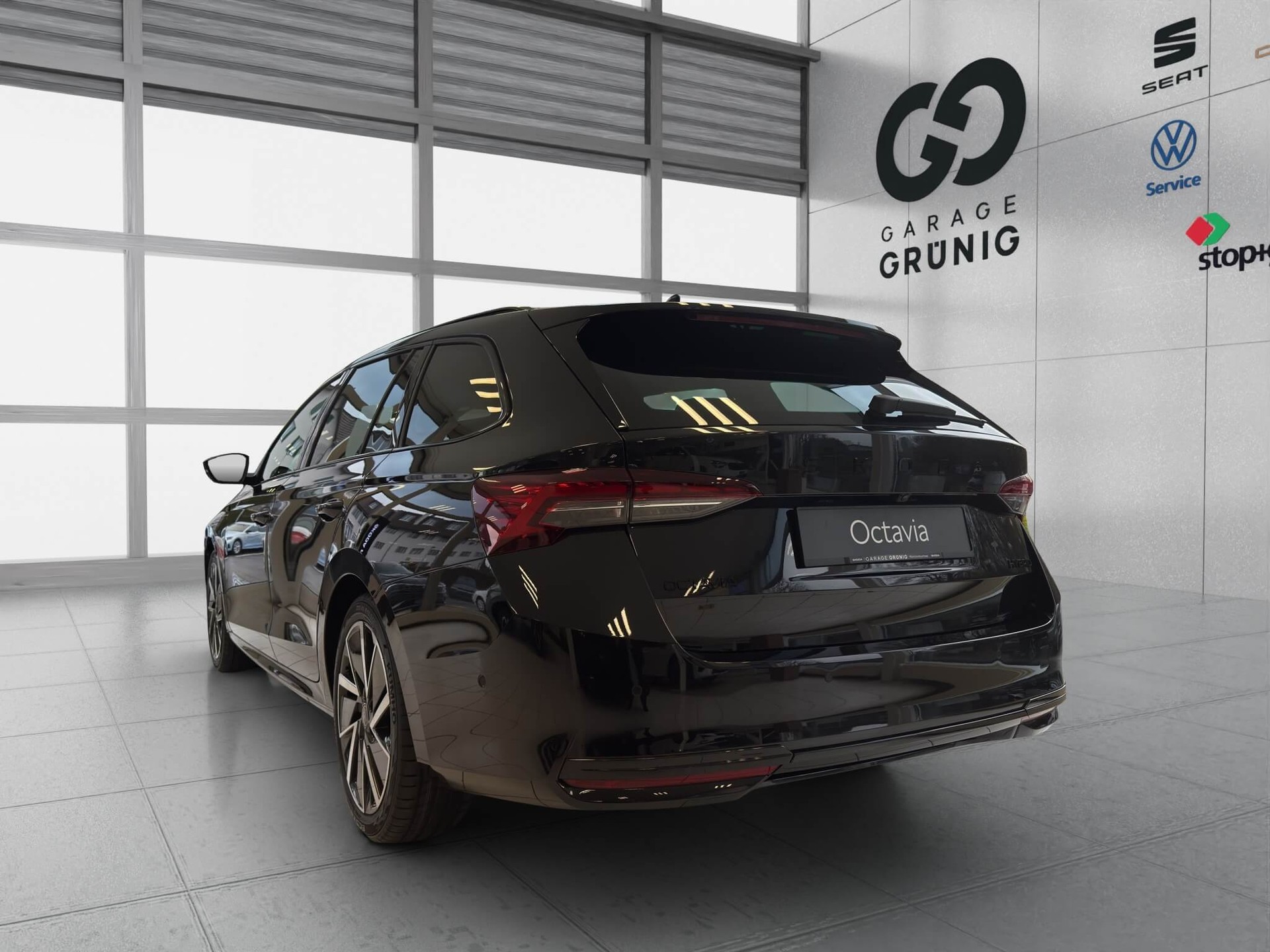 SKODA Octavia Combi 1.5 TSI mHEV DSG Dynamic-image-3