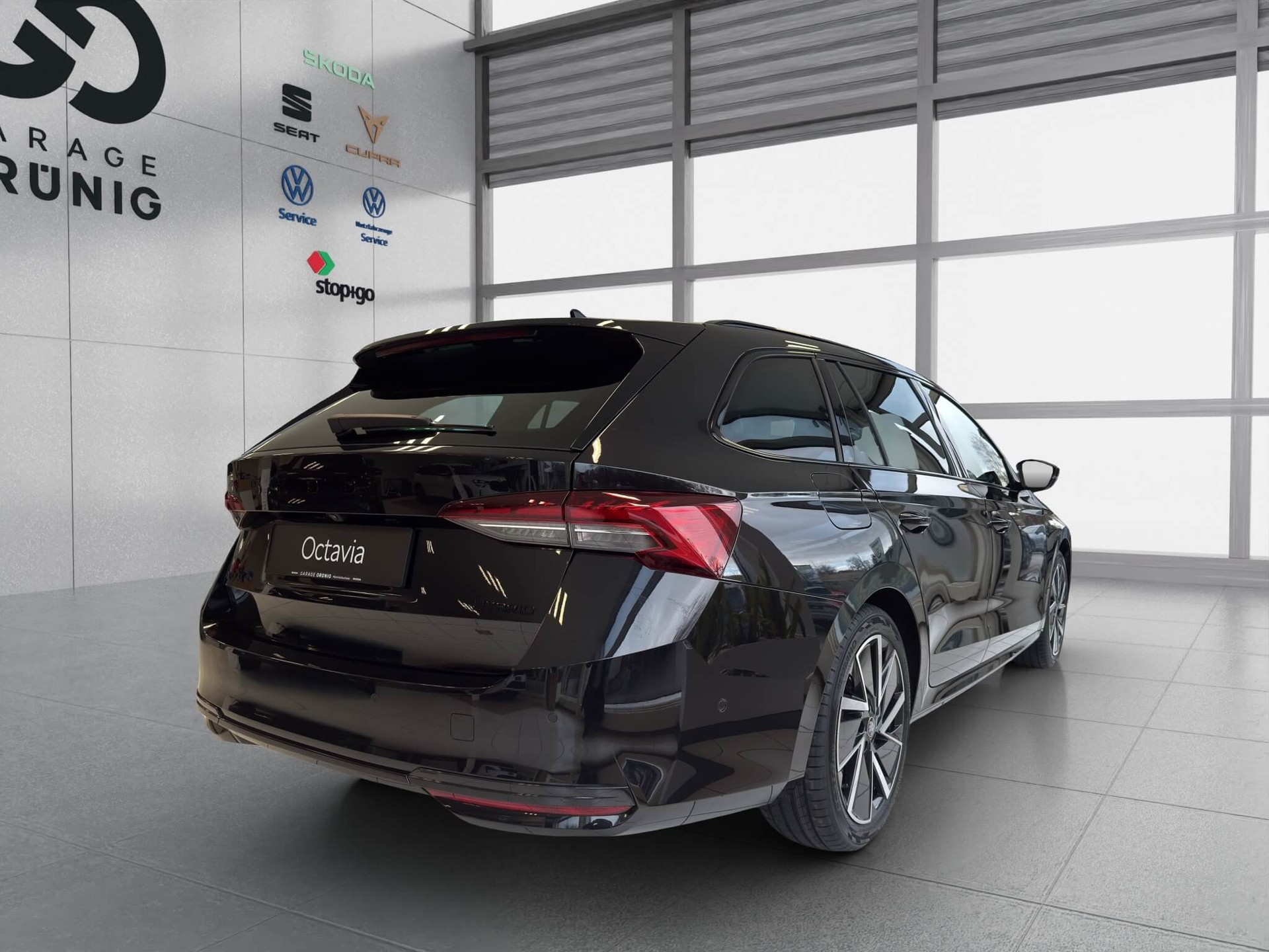 SKODA Octavia Combi 1.5 TSI mHEV DSG Dynamic-image-5