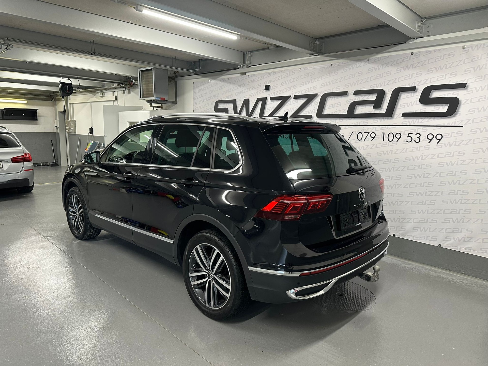 VW Tiguan 2.0 TDI SCR Elegance 4Motion DSG-image-2