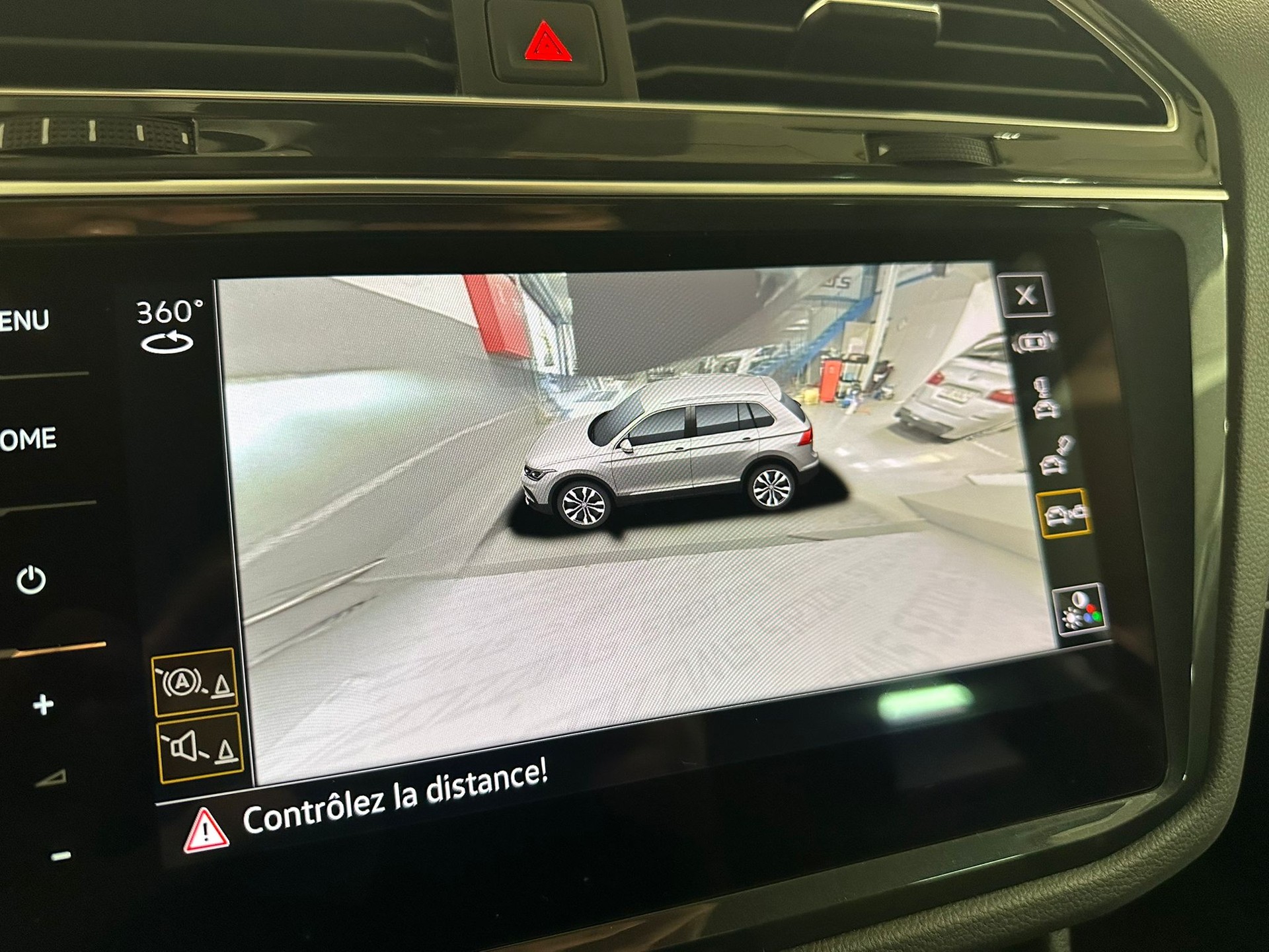 VW Tiguan 2.0 TDI SCR Elegance 4Motion DSG-image-13