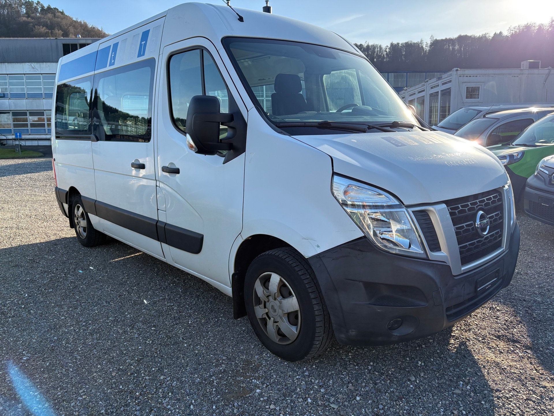 NISSAN NV400 F35.17 L2H2 FWD Comfort 4 Plätze für Rollstühle bewilligt