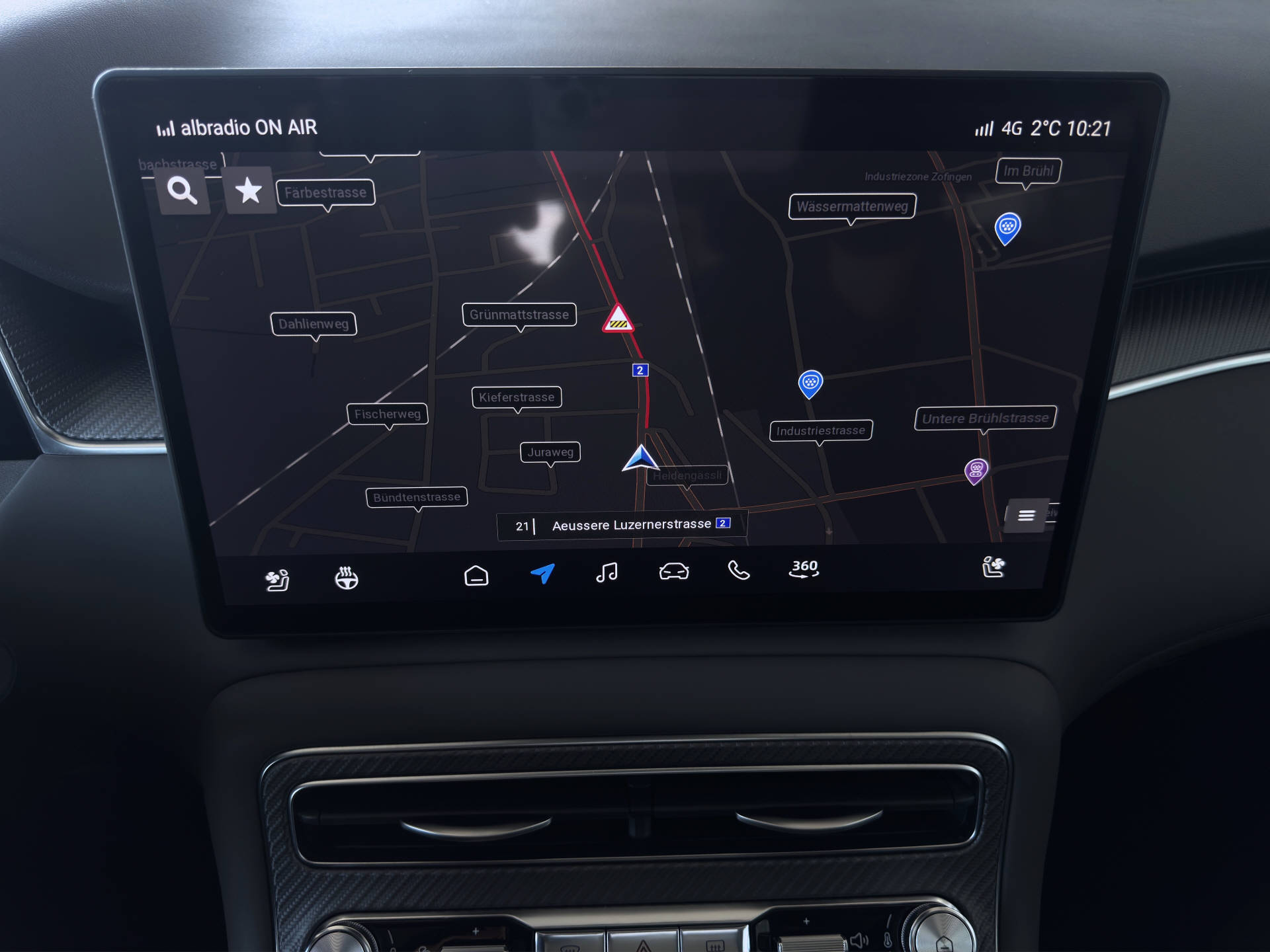 MG S6 EV 77 kWh Luxury 4WD-image-9