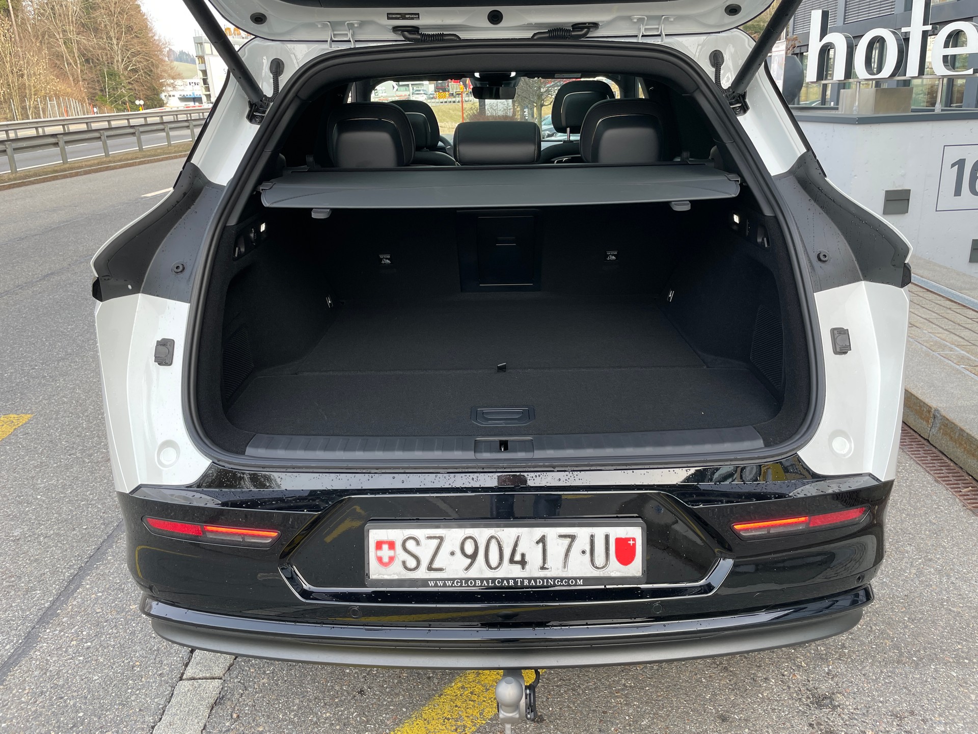 ZEEKR 7X Privilege AWD mit Comfort inkl. Cockpit Paket mit AHK-image-6