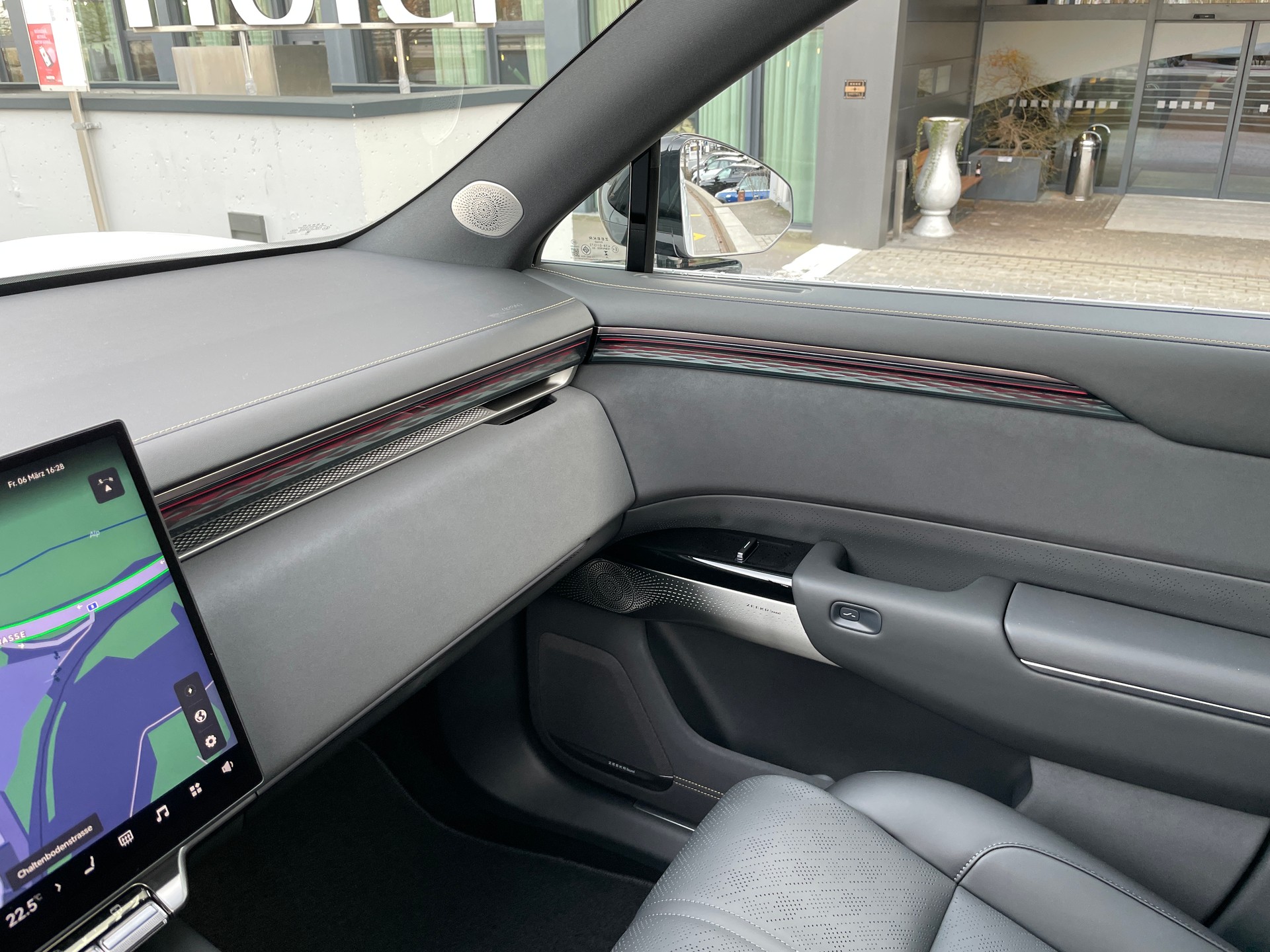 ZEEKR 7X Privilege AWD mit Comfort inkl. Cockpit Paket mit AHK-image-27