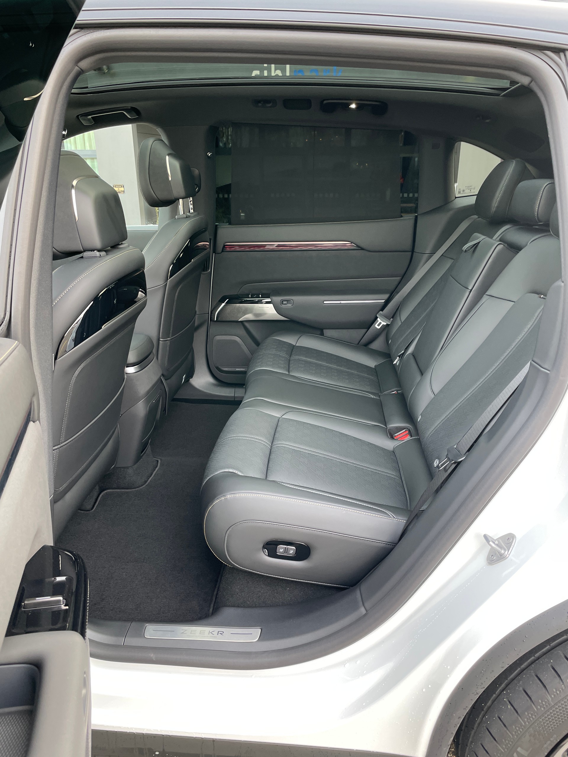 ZEEKR 7X Privilege AWD mit Comfort inkl. Cockpit Paket mit AHK-image-17