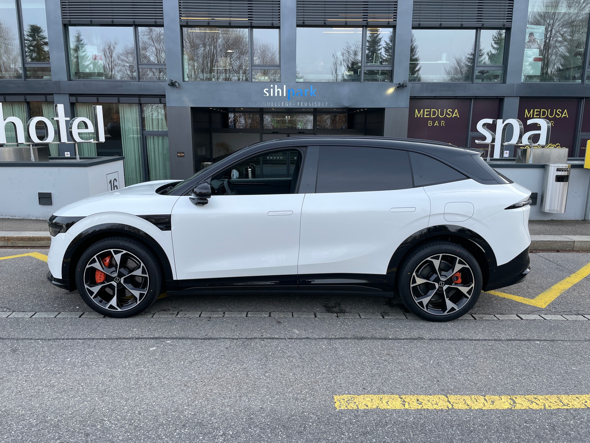 ZEEKR 7X Privilege AWD mit Comfort inkl. Cockpit Paket mit AHK-image-10