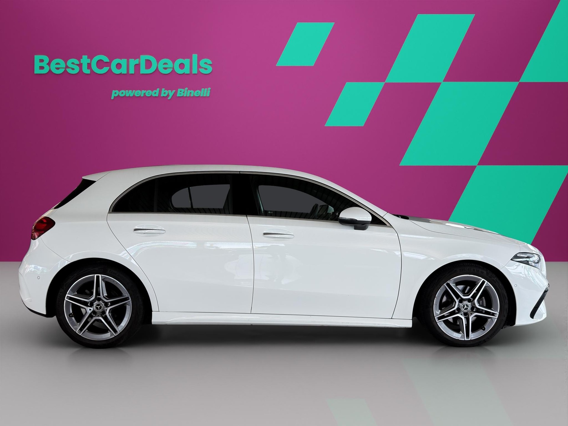 MERCEDES-BENZ A 200 d AMG Line-image-1