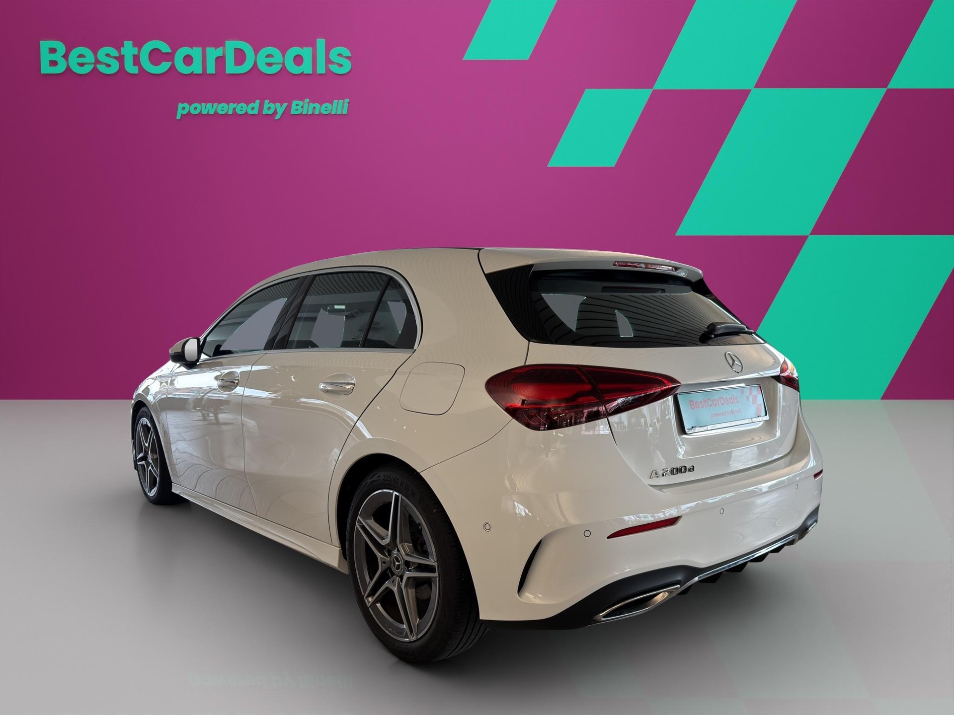MERCEDES-BENZ A 200 d AMG Line-image-4