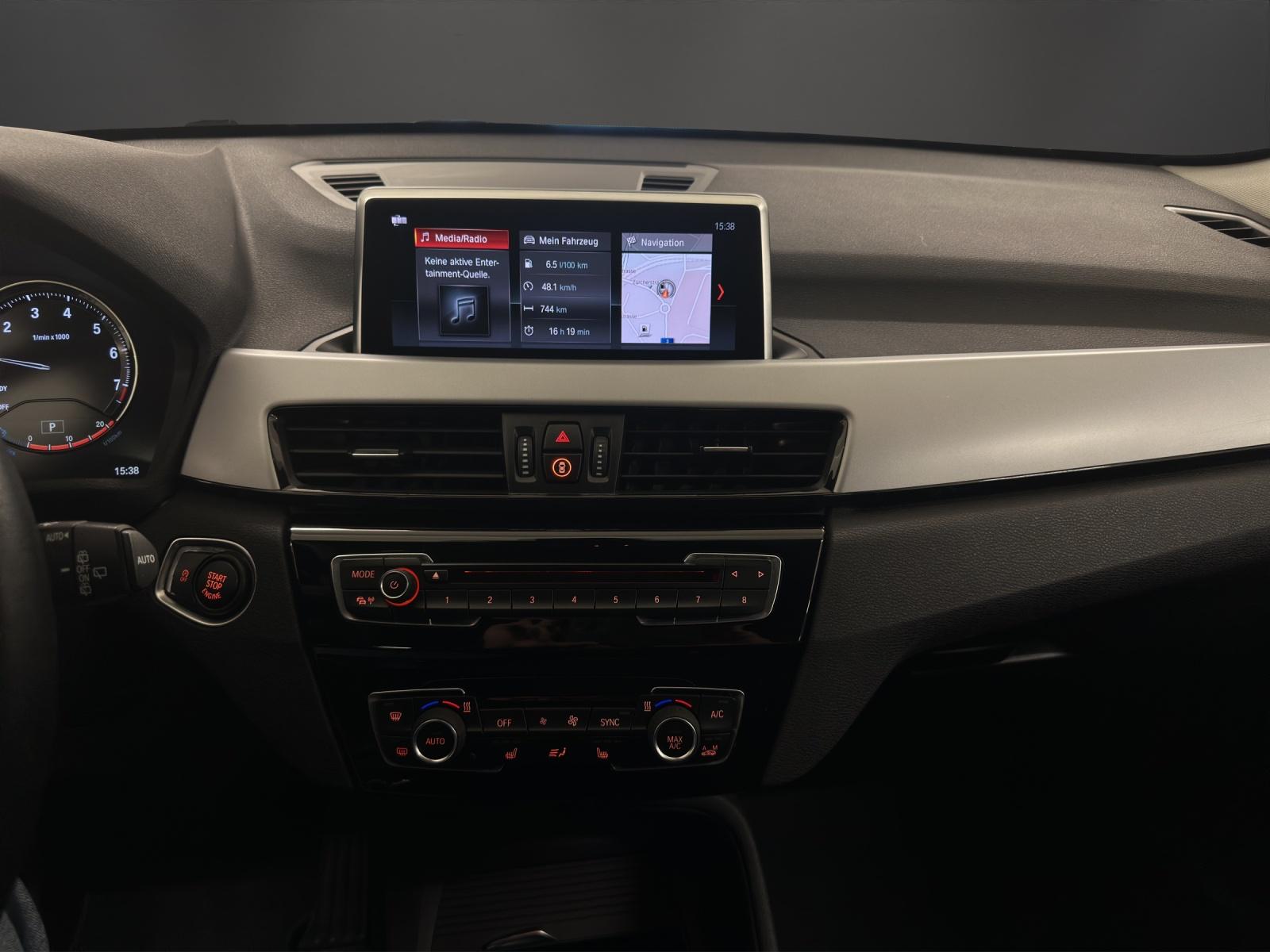 BMW X1 sDrive 18i Steptronic DSK-image-10
