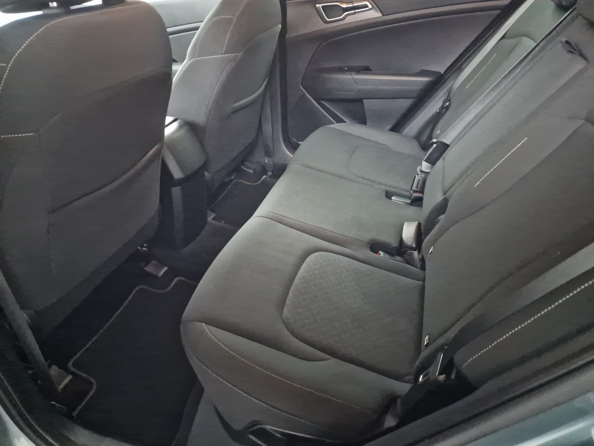 KIA Sportage 1.6T-GDi MHEV 7DCT-image-12