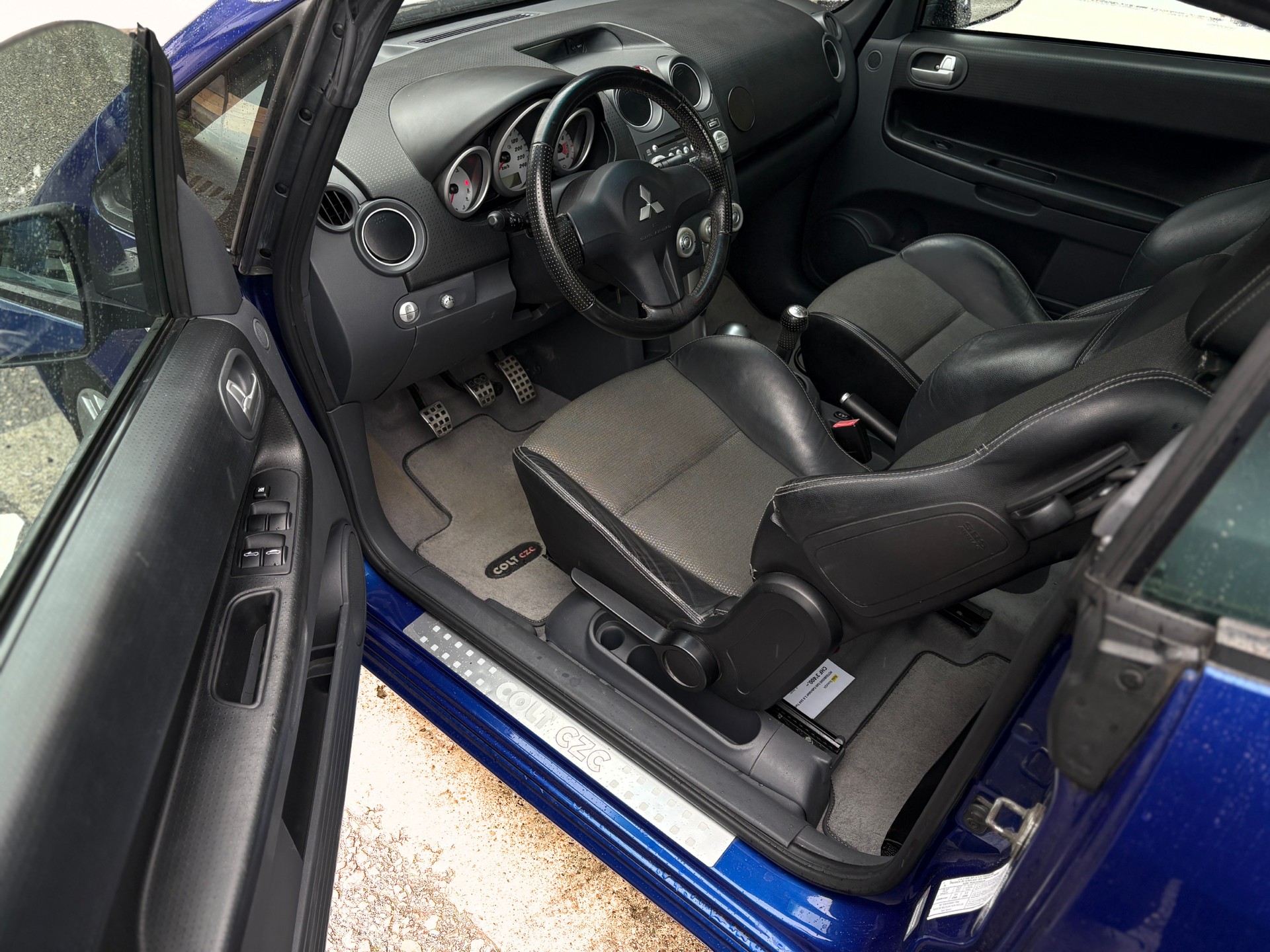 MITSUBISHI Colt Cabriolet 1.5 16V Turbo-image-8