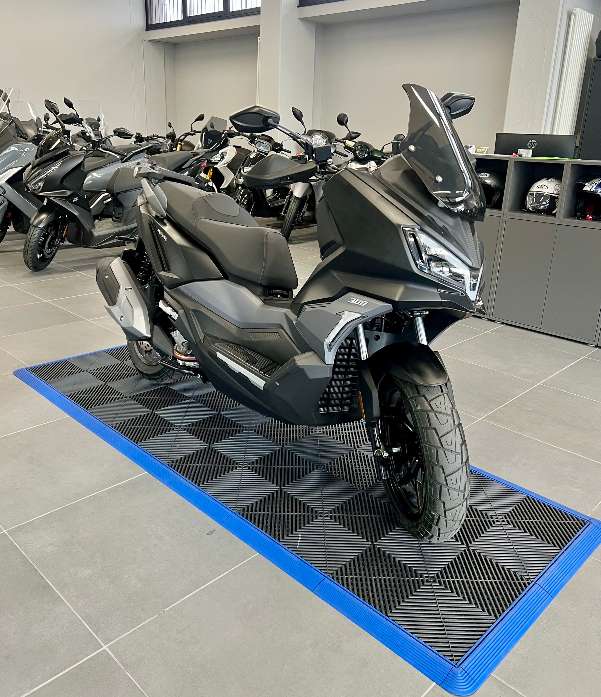SYM ADX 300