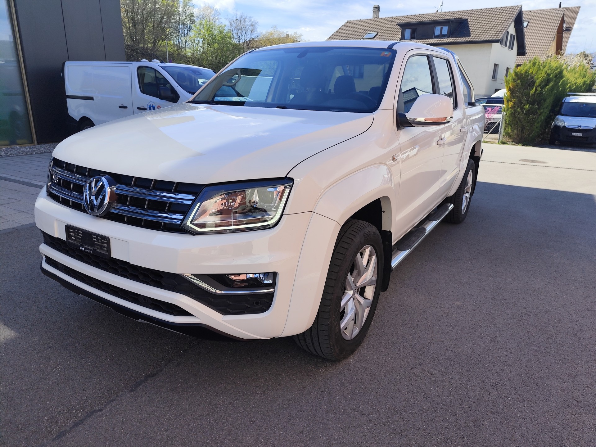 VW Amarok 3.0TDI Crossline 4Motion Automatic-image-2