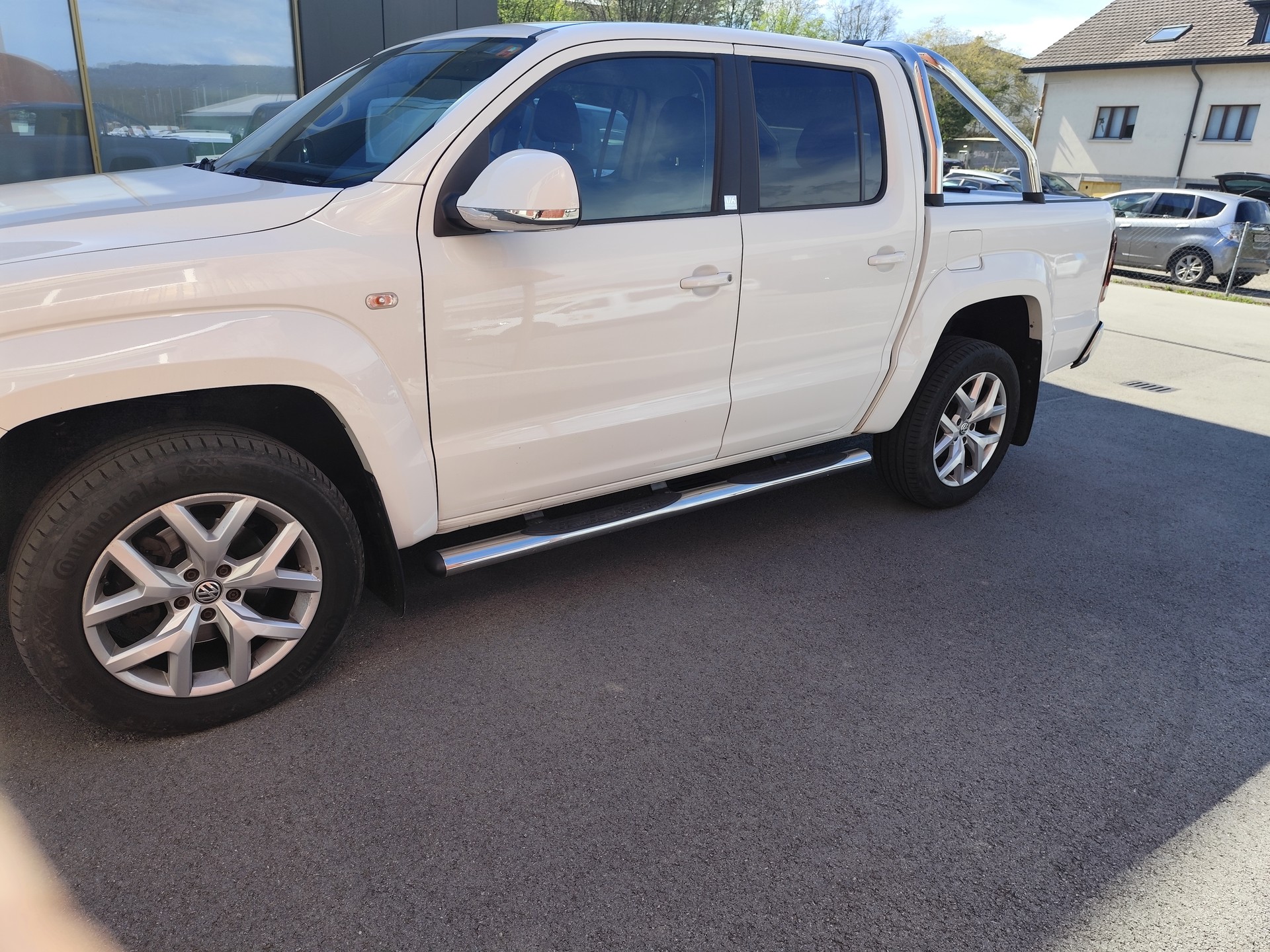 VW Amarok 3.0TDI Crossline 4Motion Automatic-image-4