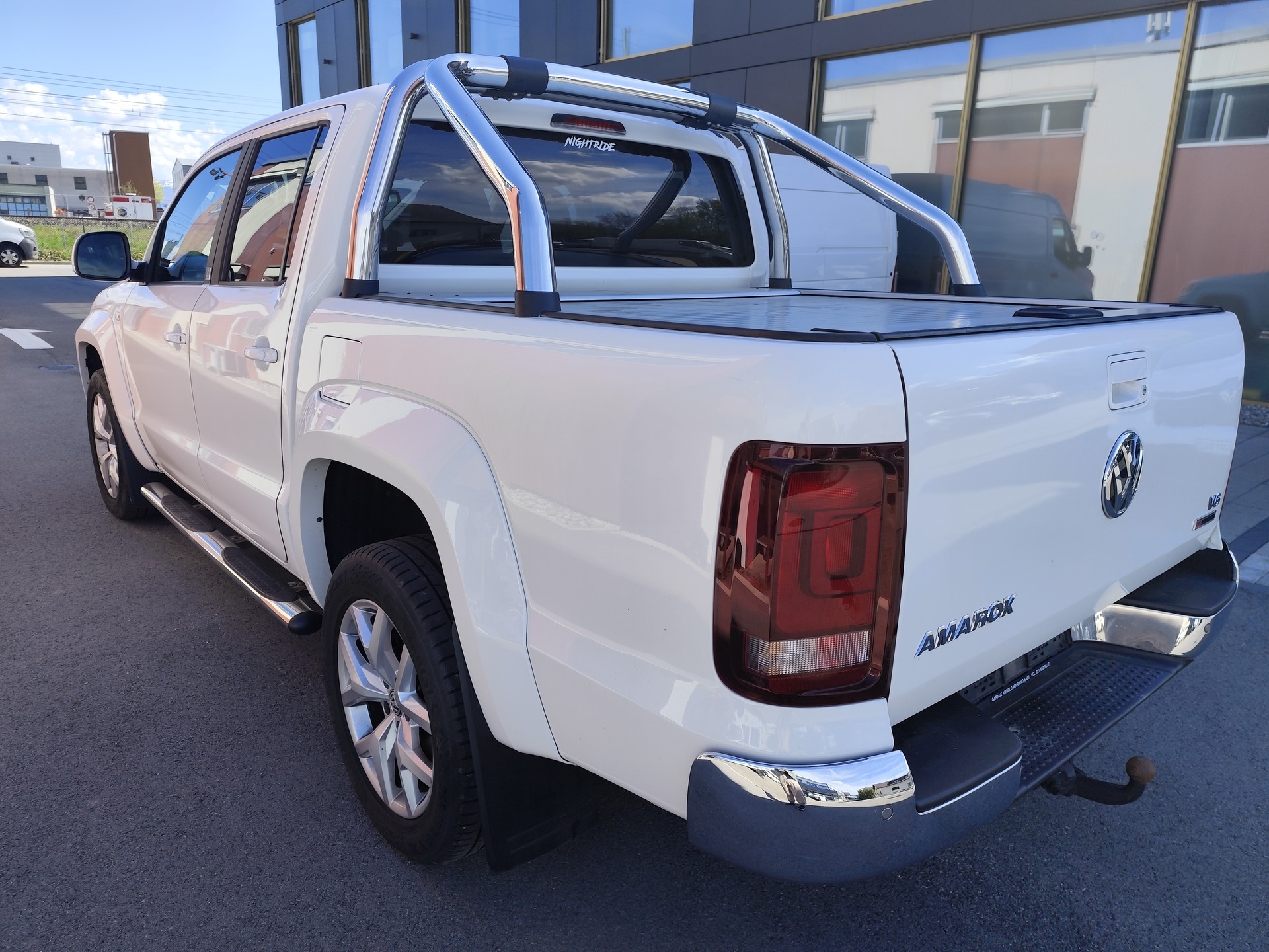VW Amarok 3.0TDI Crossline 4Motion Automatic-image-5