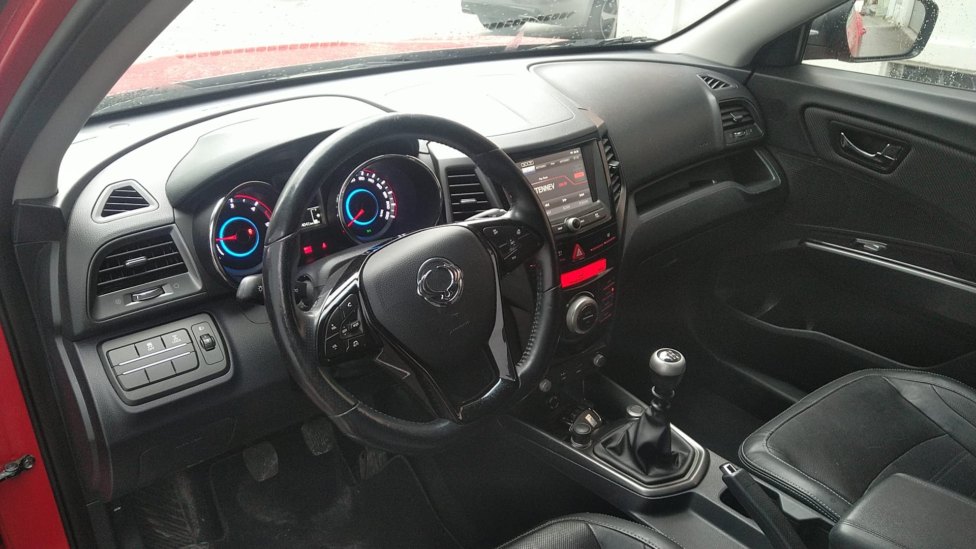 KGM-SsangYong XLV 1.6 eXDi Sapphire 4WD-image-7