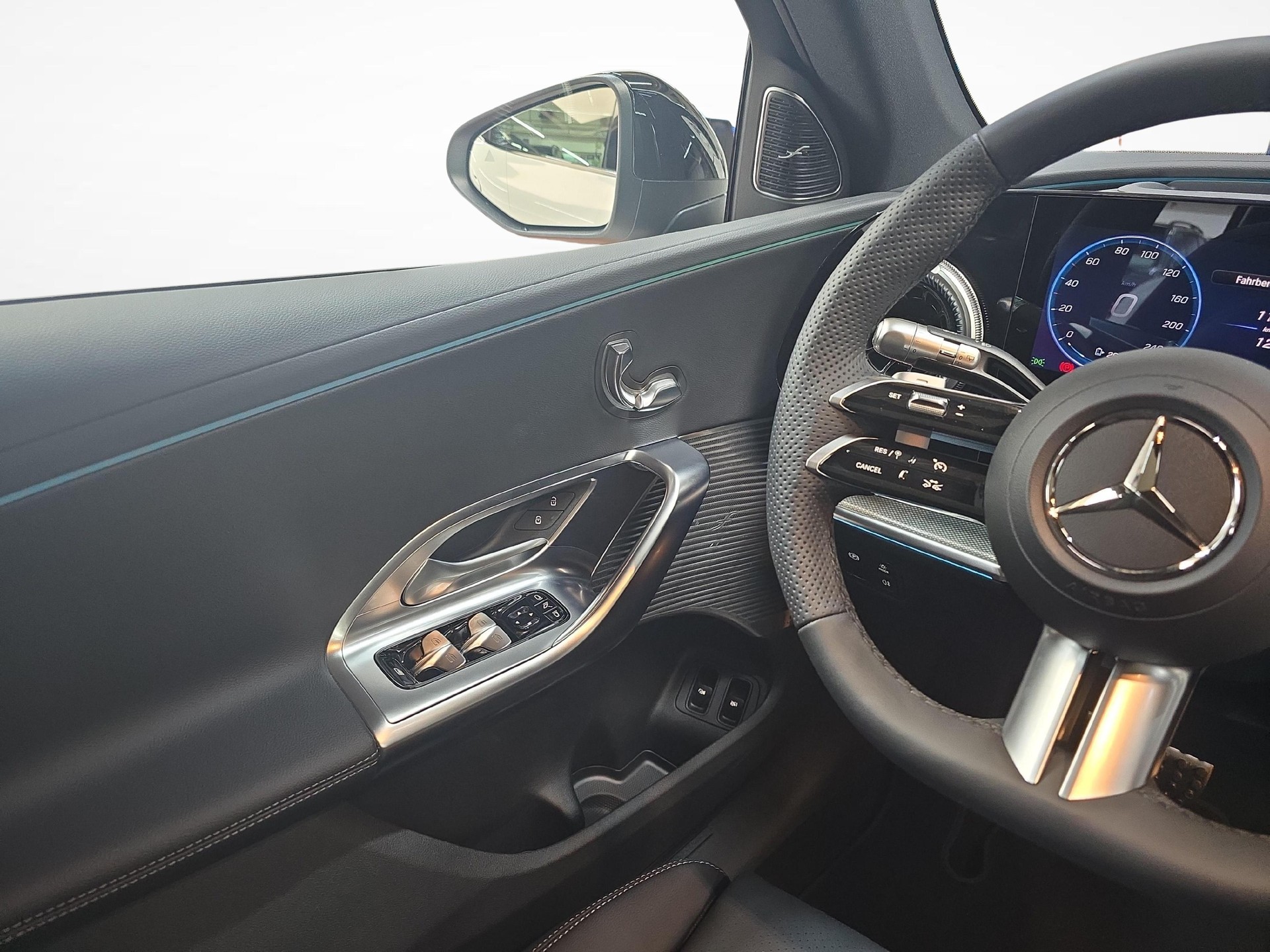MERCEDES-BENZ GLC 400 4MATIC EQ Technology-image-5