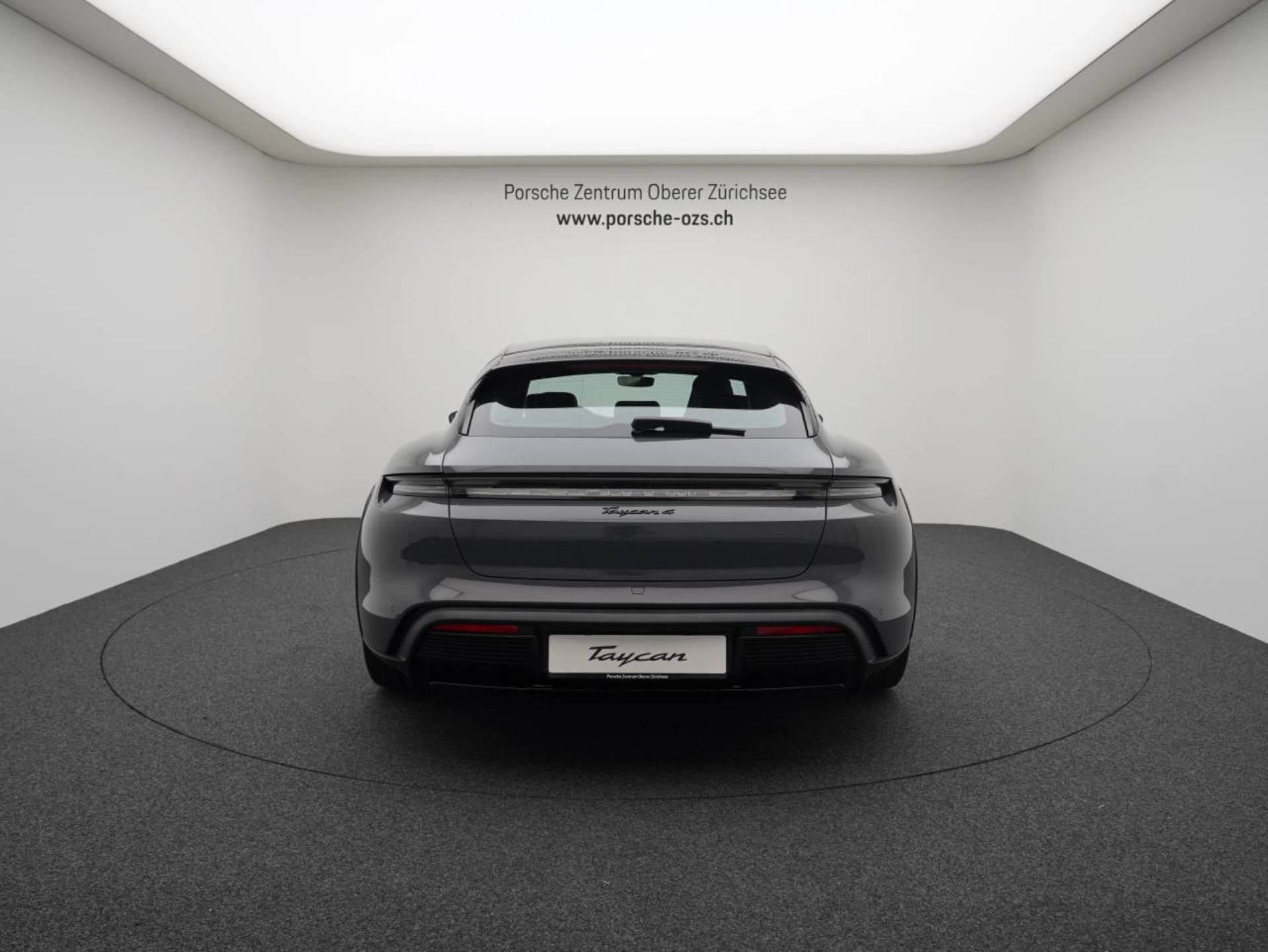 PORSCHE Taycan 4 Cross Turismo-image-5