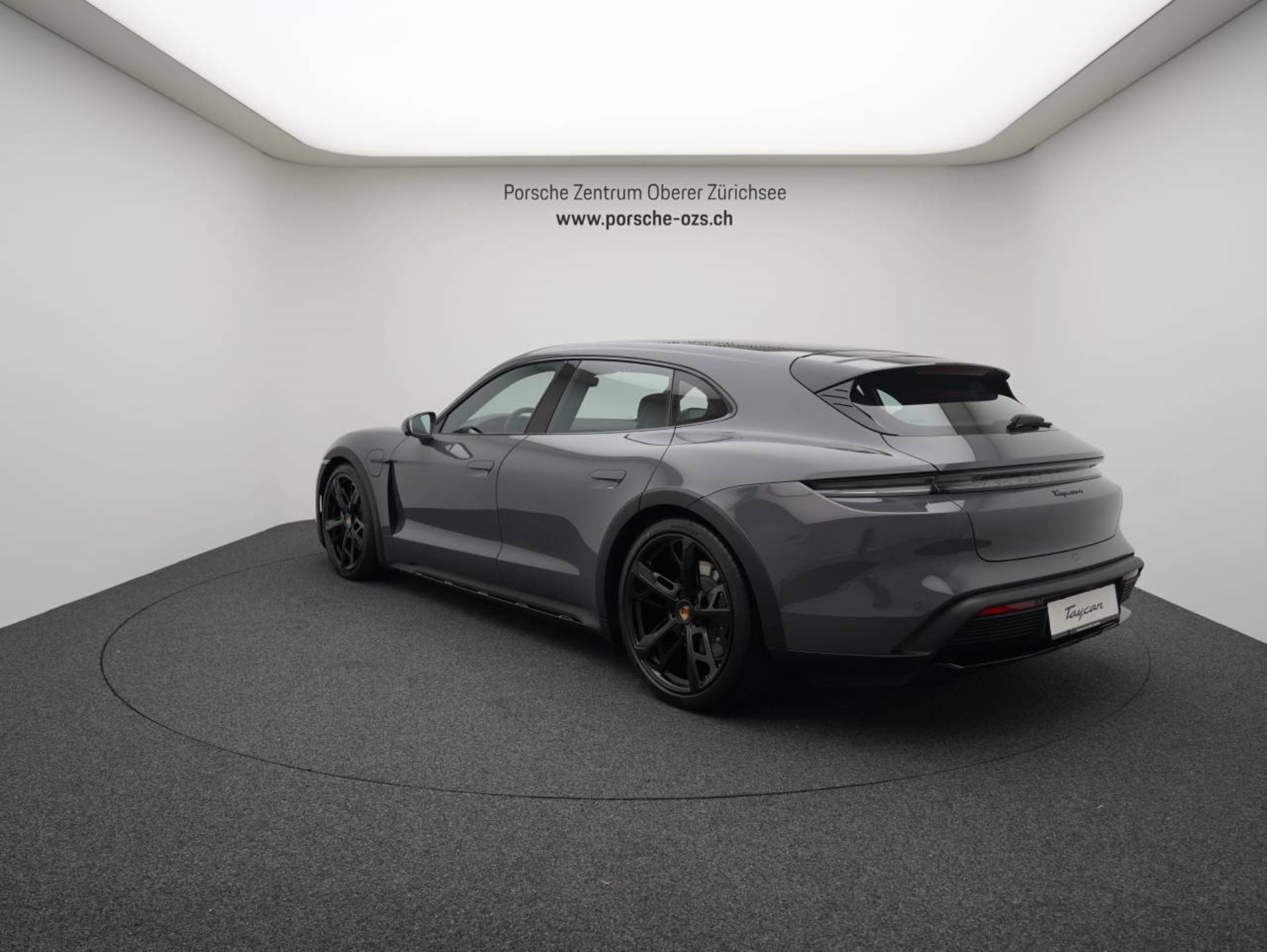PORSCHE Taycan 4 Cross Turismo-image-2